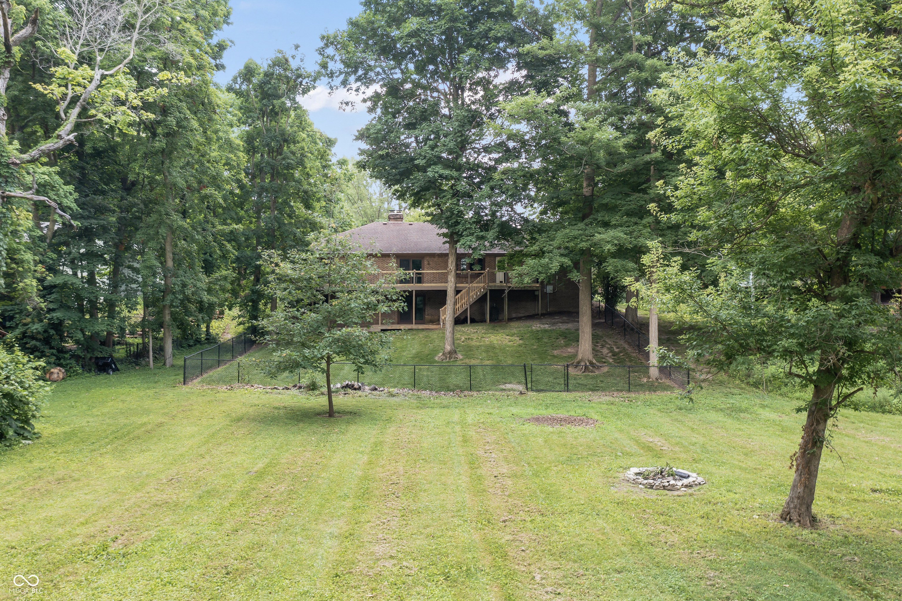 604 Oak Blvd W Drive