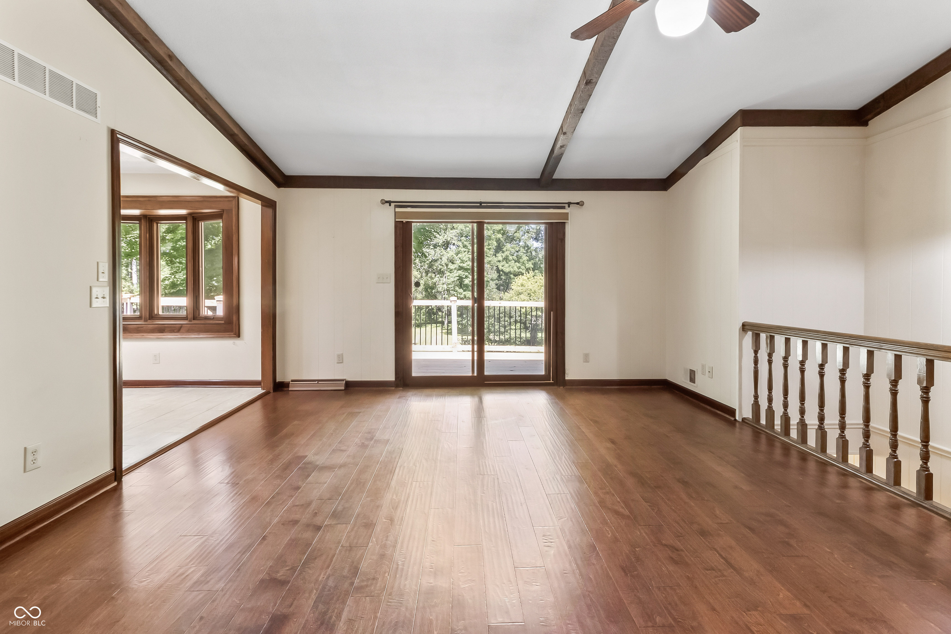 604 Oak Blvd W Drive