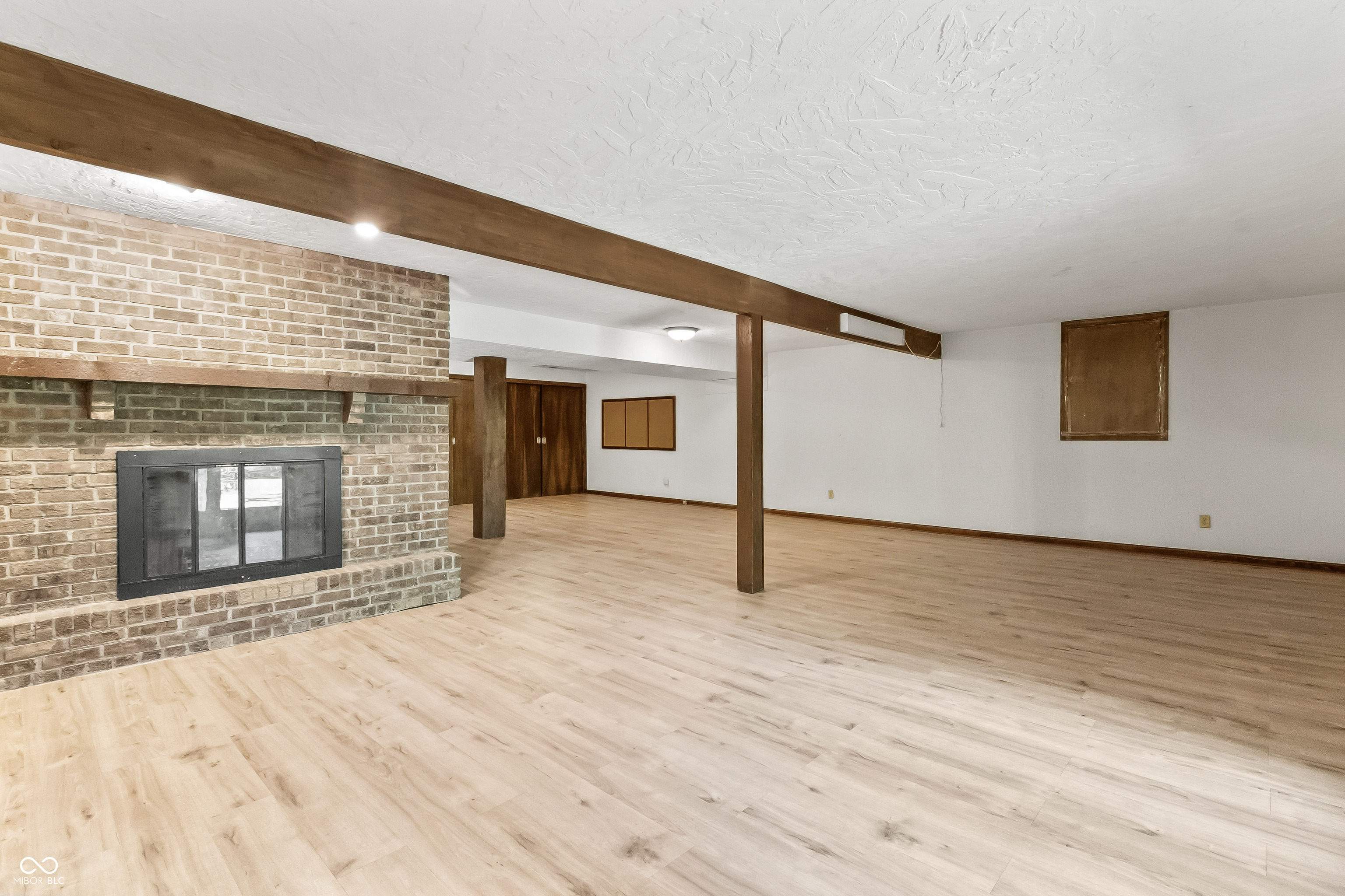 604 Oak Blvd W Drive