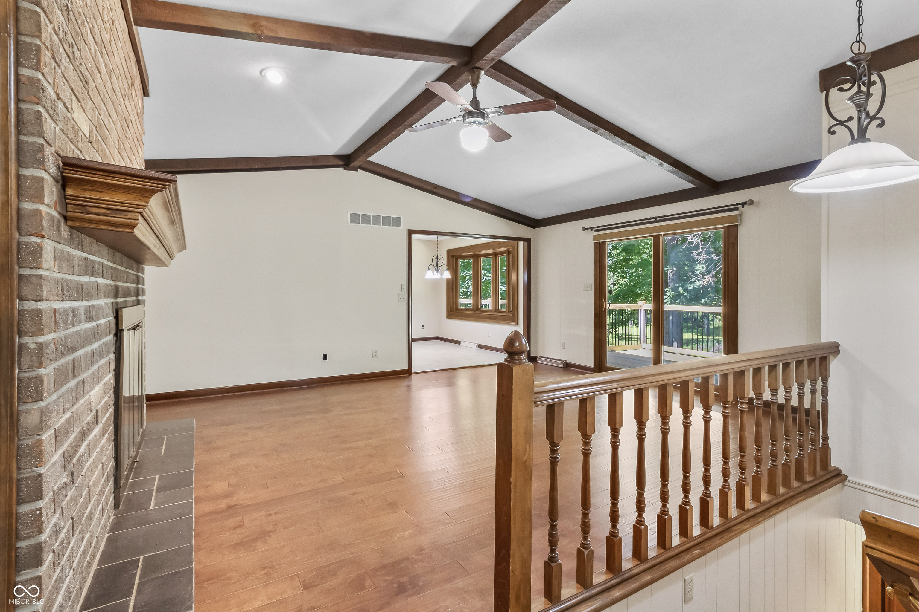 604 Oak Blvd W Drive
