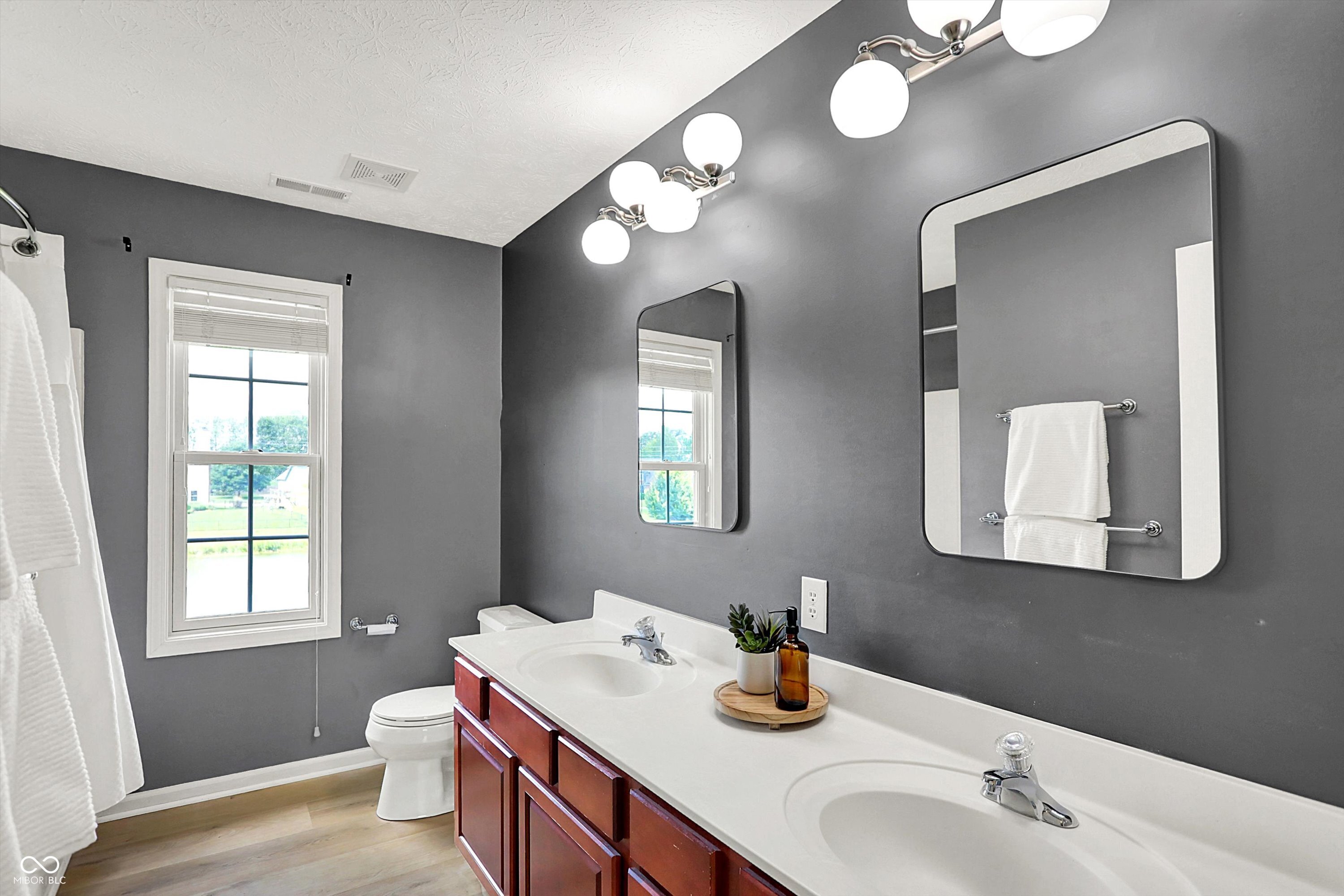 4279 Redwood Court