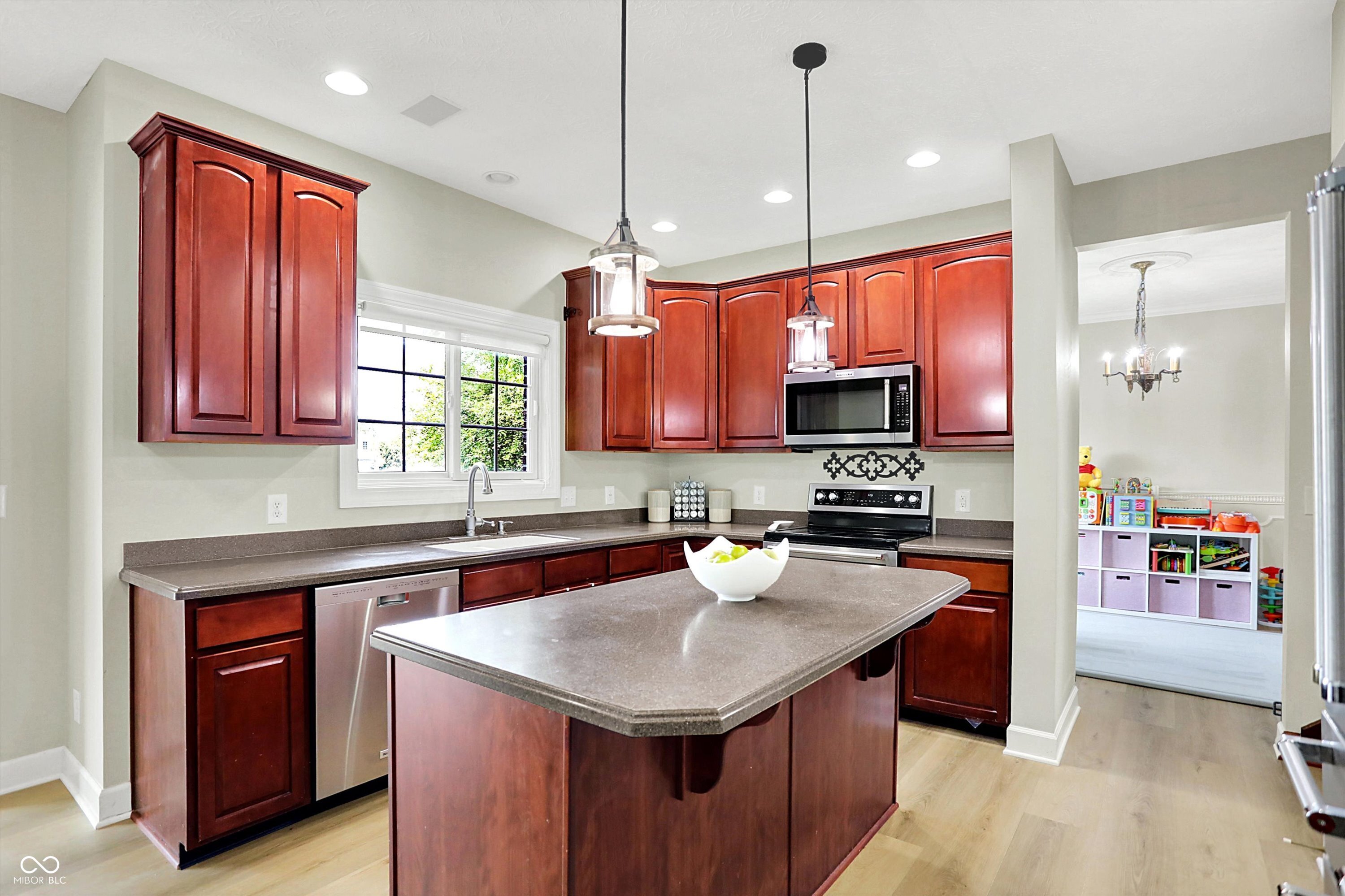 4279 Redwood Court