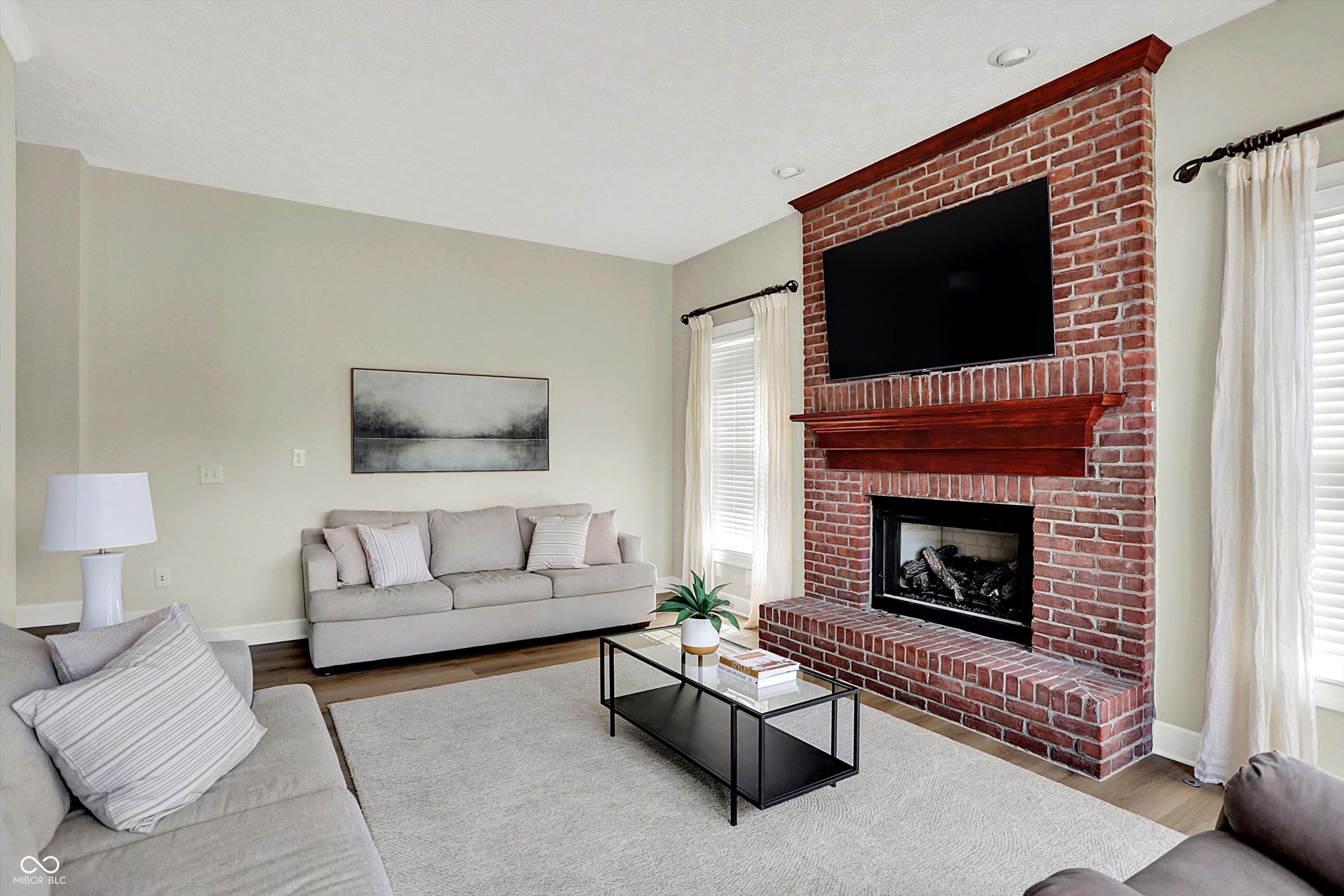 4279 Redwood Court