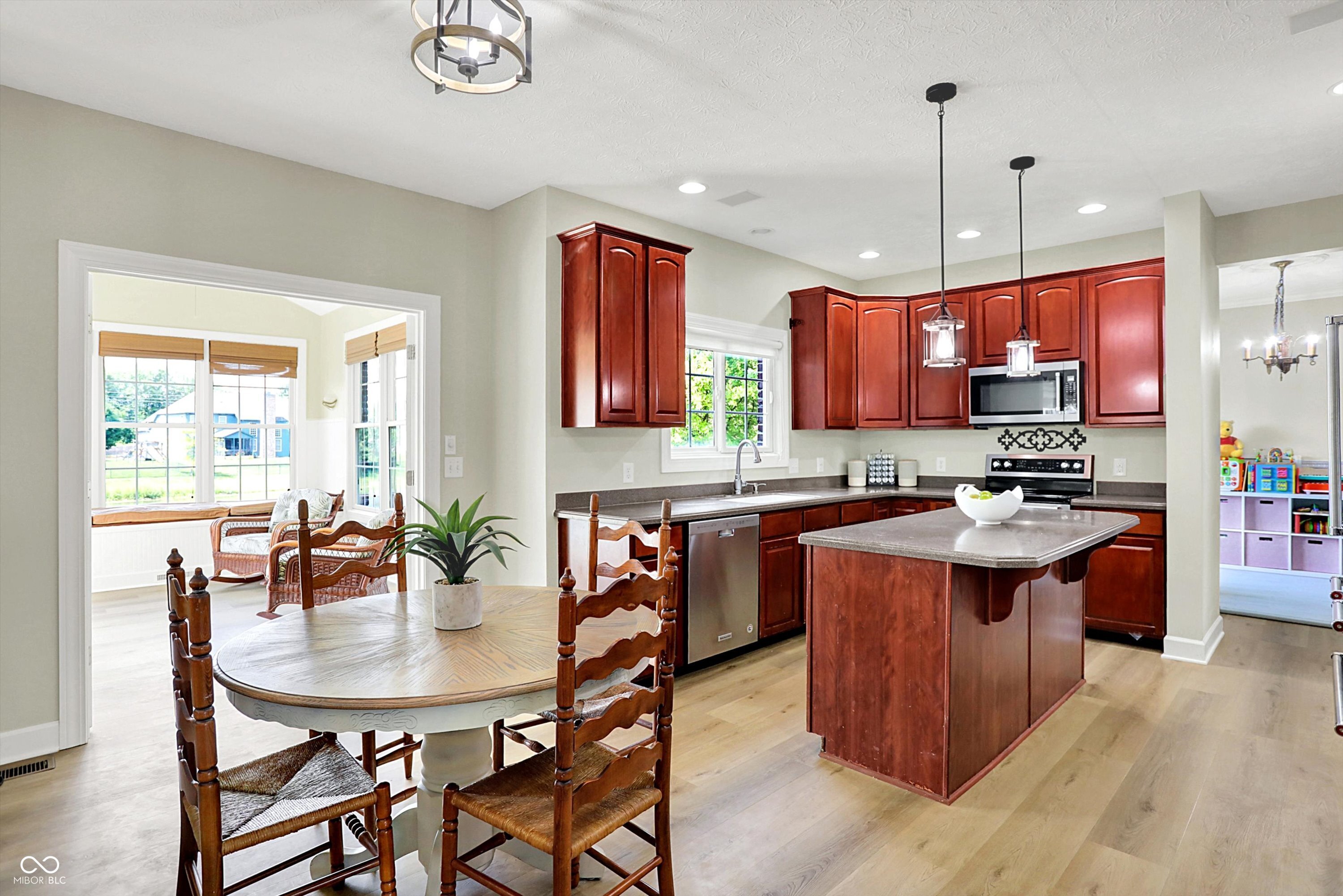 4279 Redwood Court
