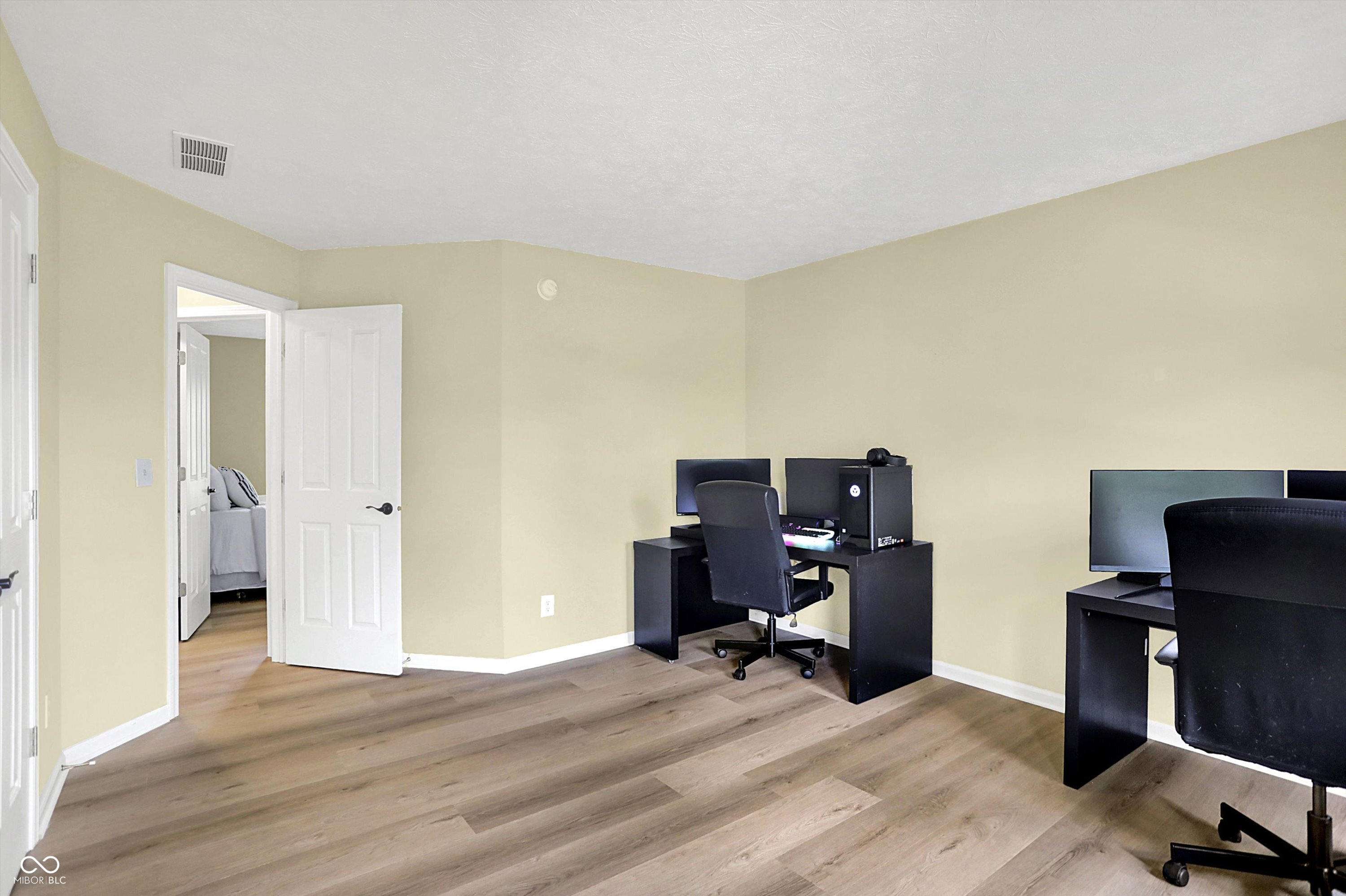 4279 Redwood Court