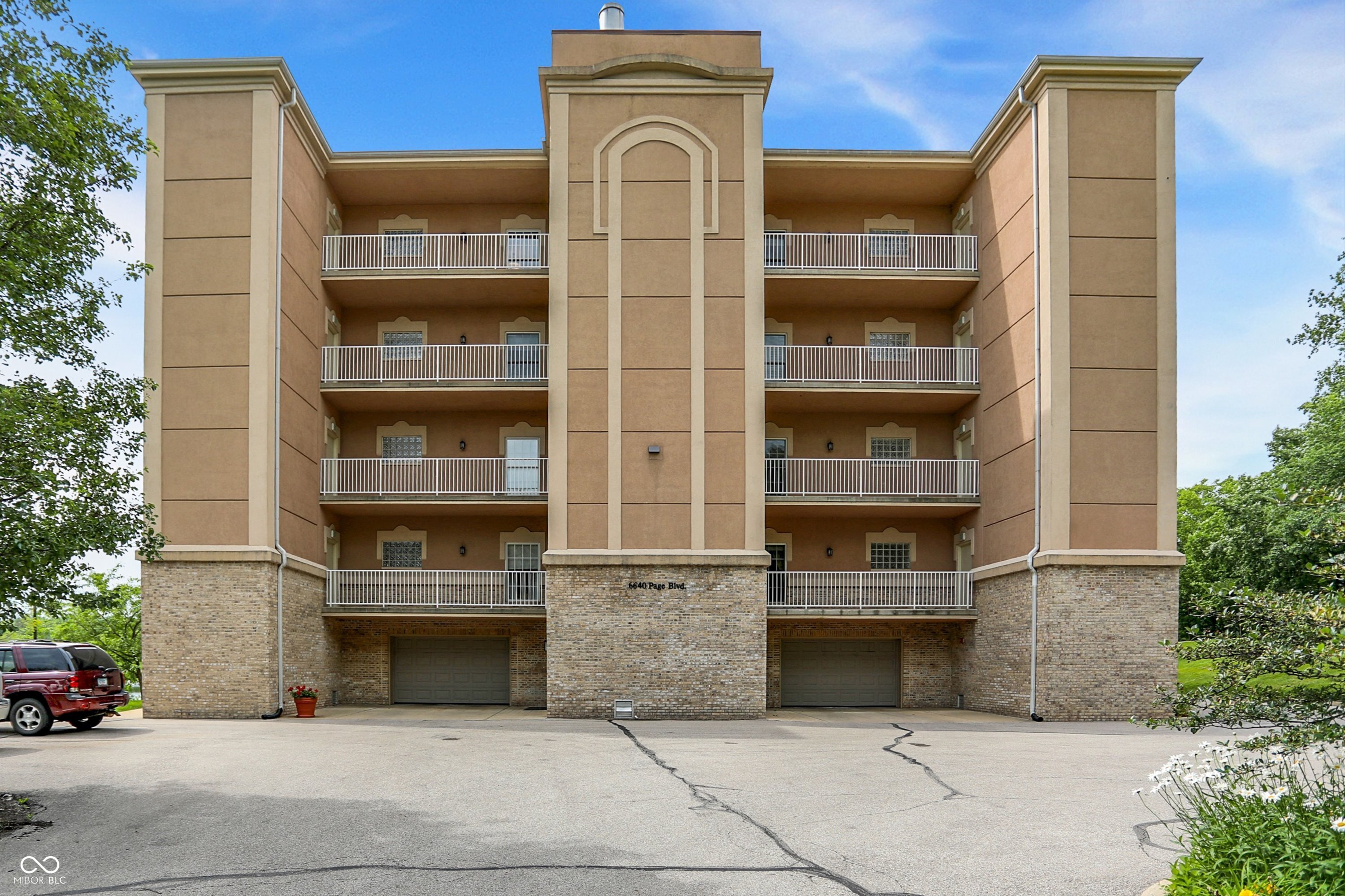 6640 Page Boulevard Unit: 101