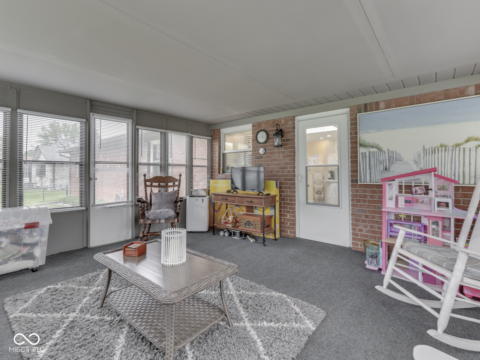 784 S Restin Road