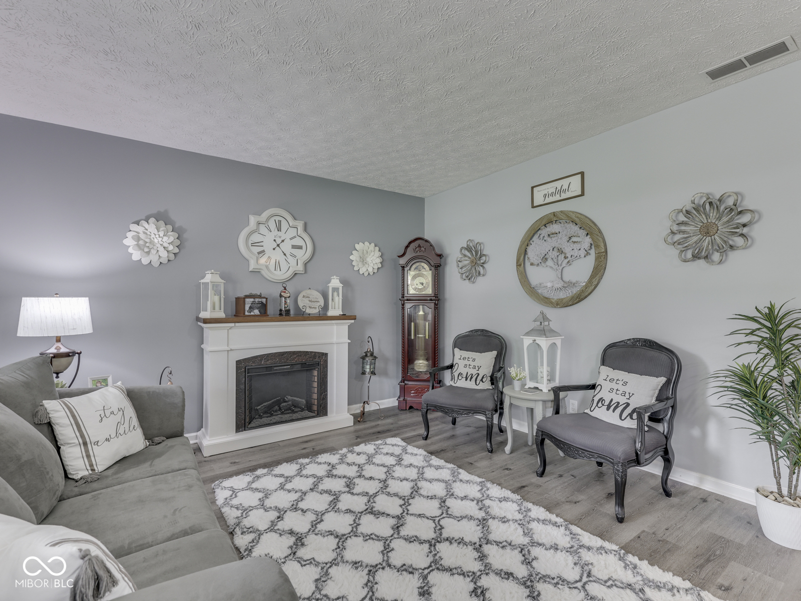 784 S Restin Road