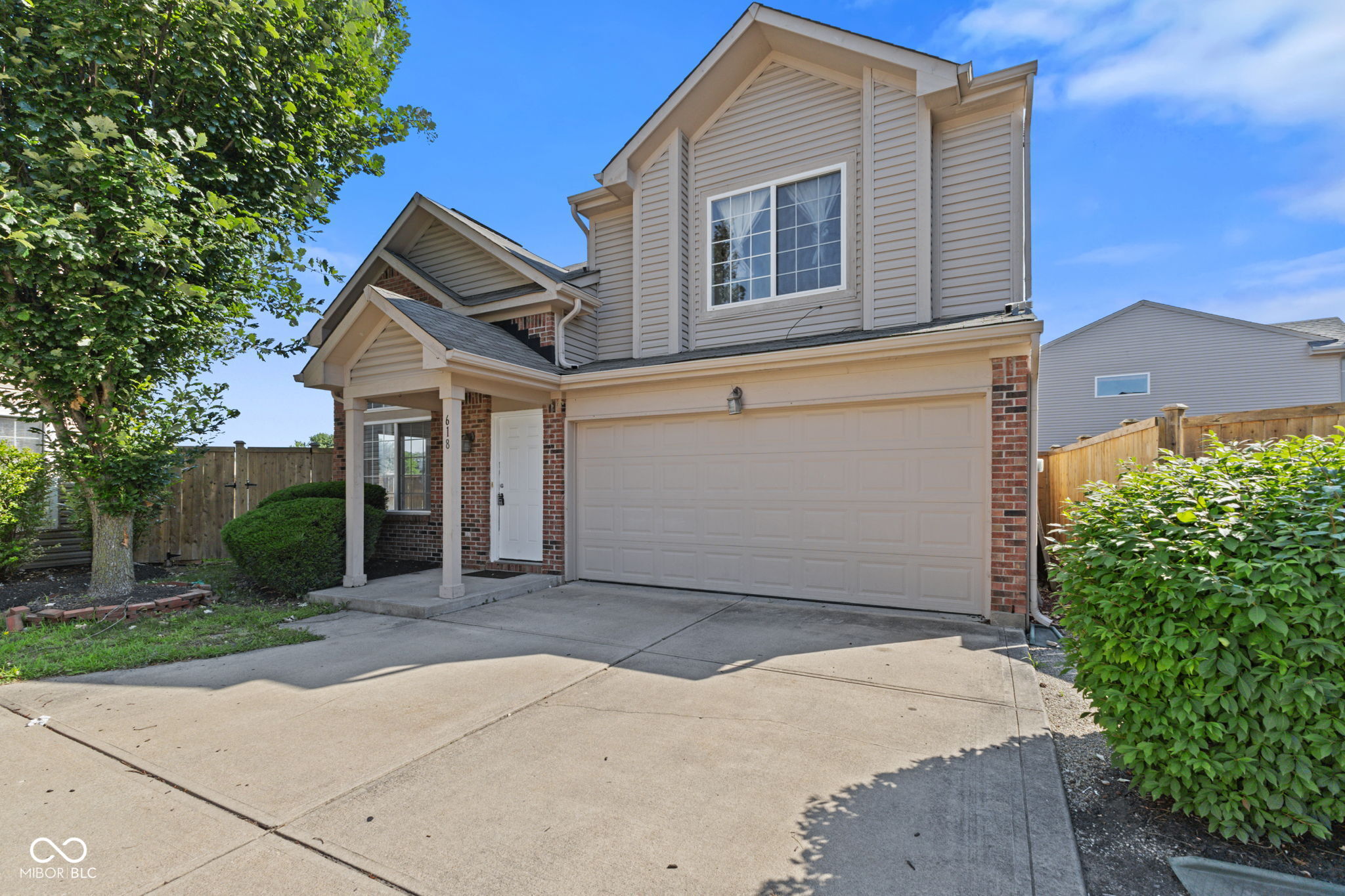 618 Stobus Drive