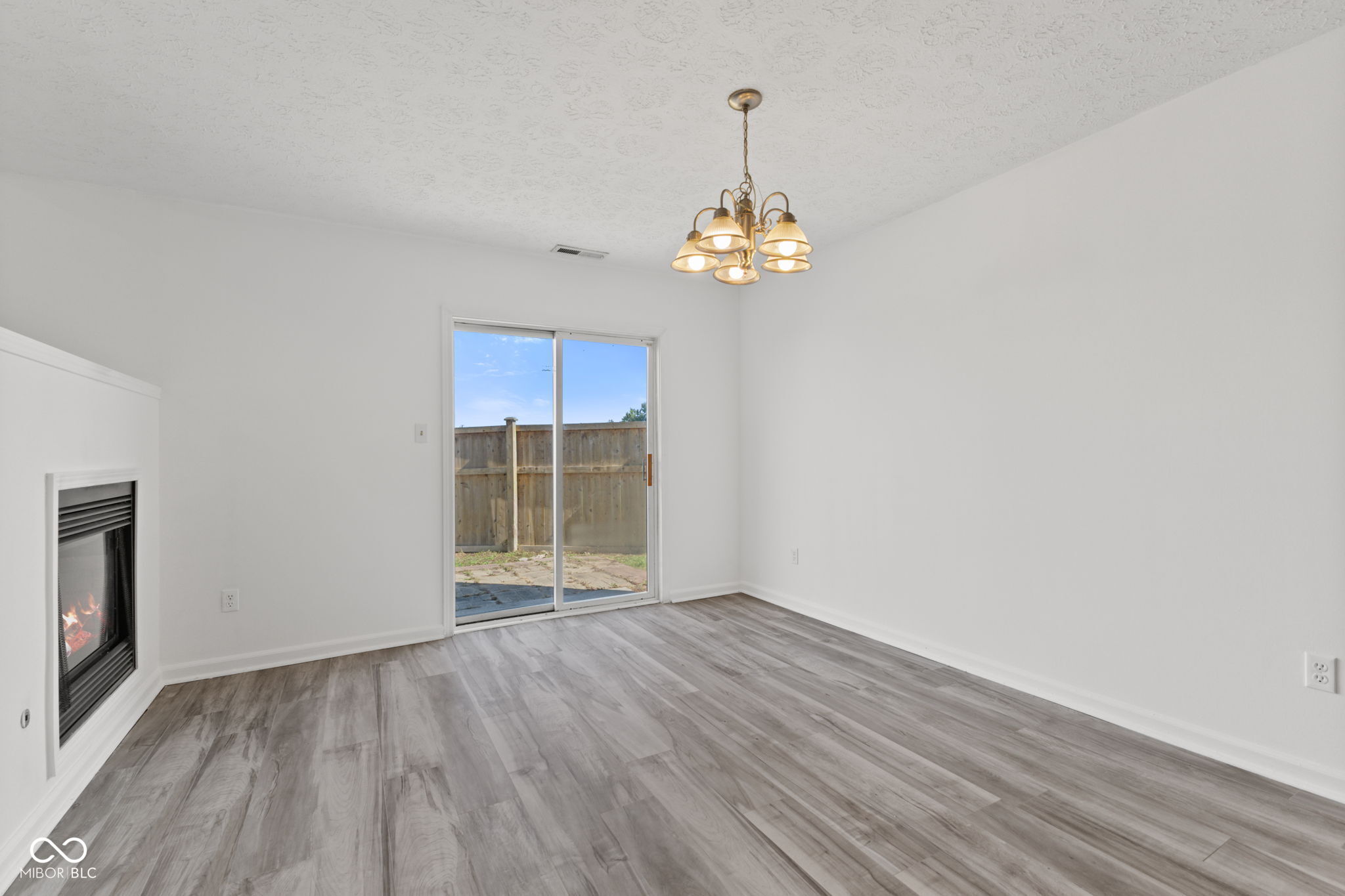 618 Stobus Drive