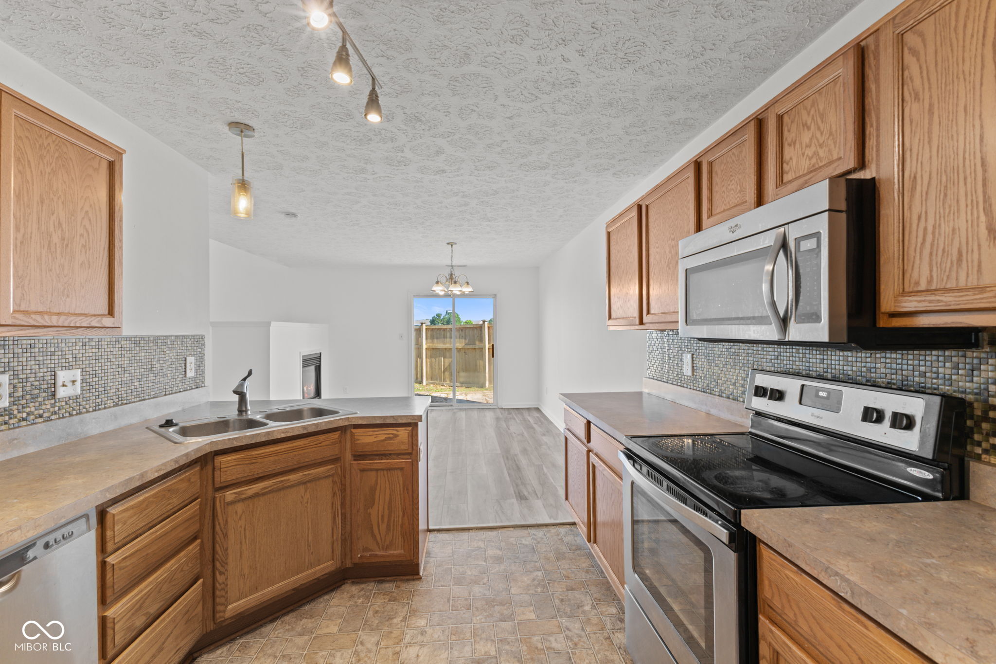 618 Stobus Drive
