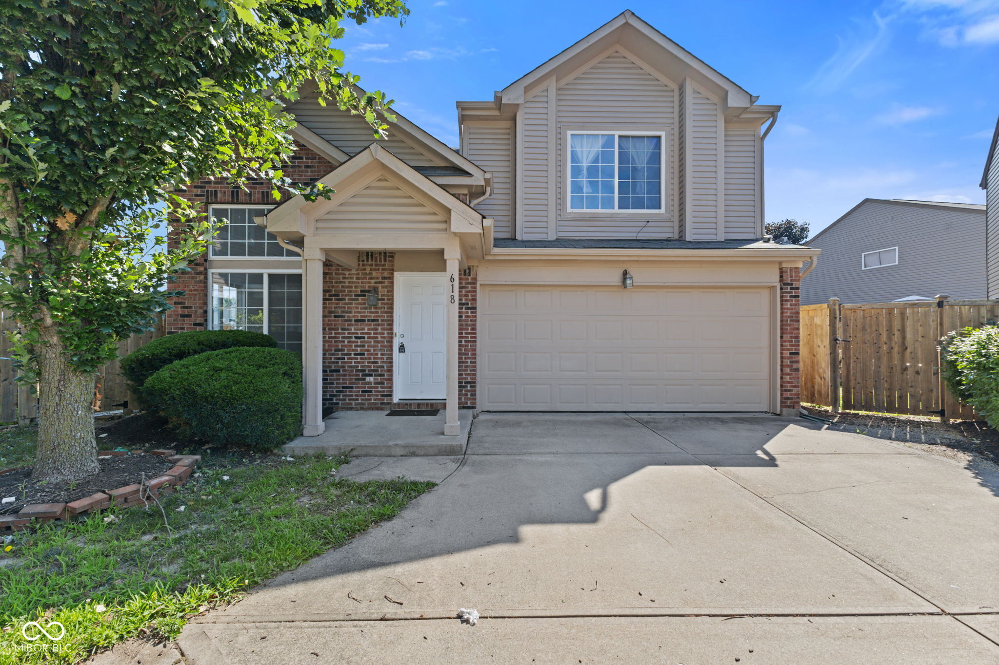 618 Stobus Drive
