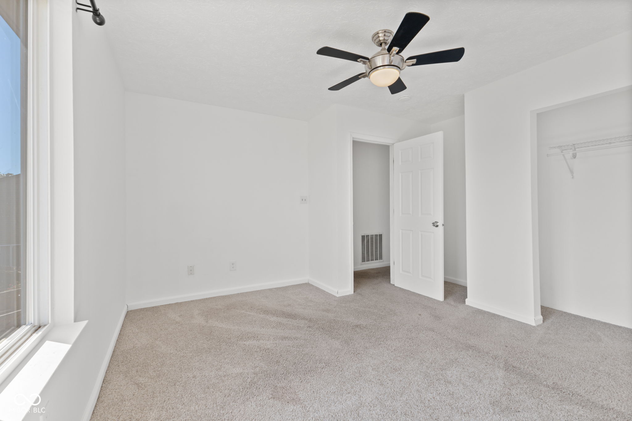 618 Stobus Drive