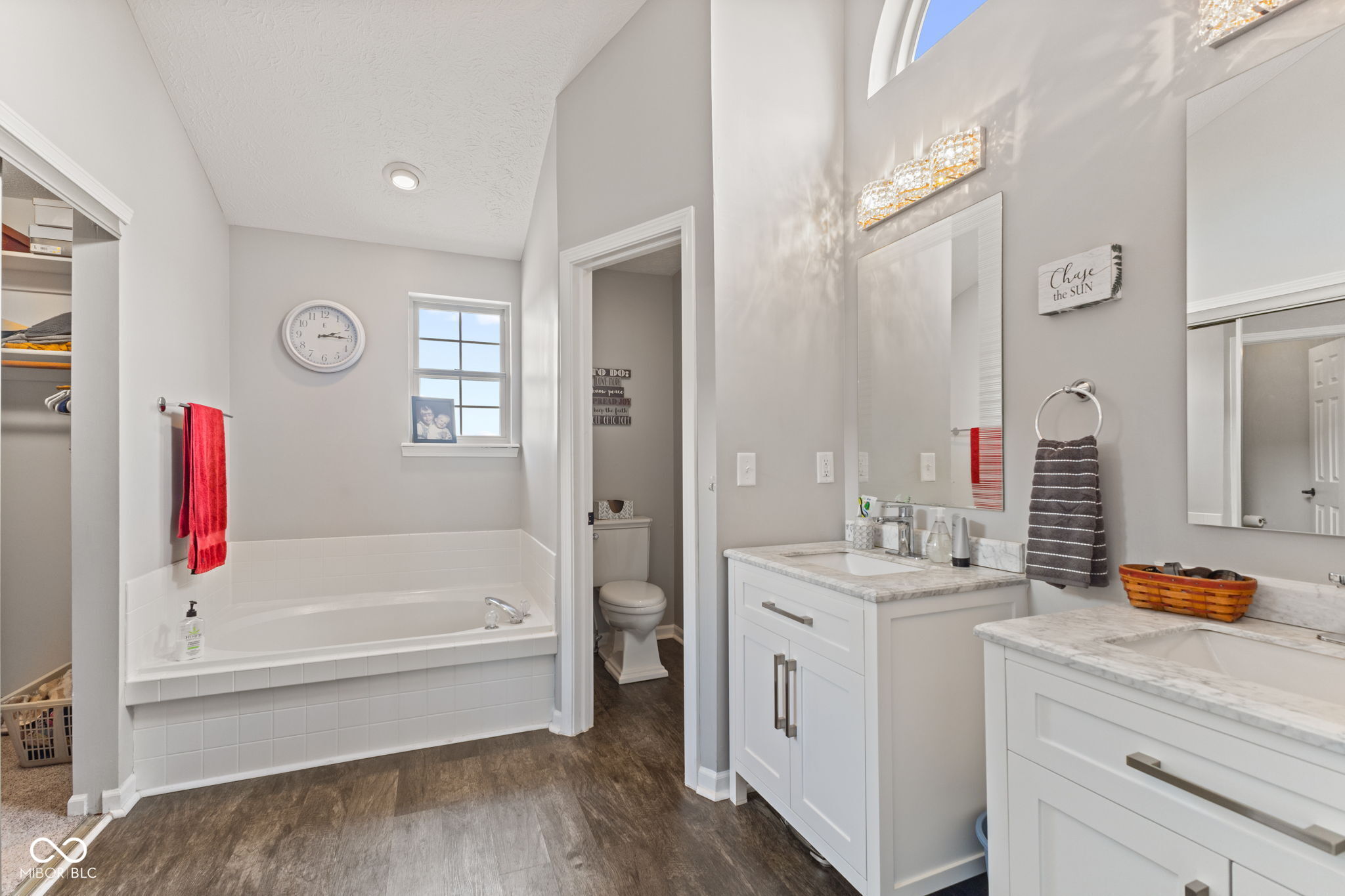 1260 Easton Point Drive