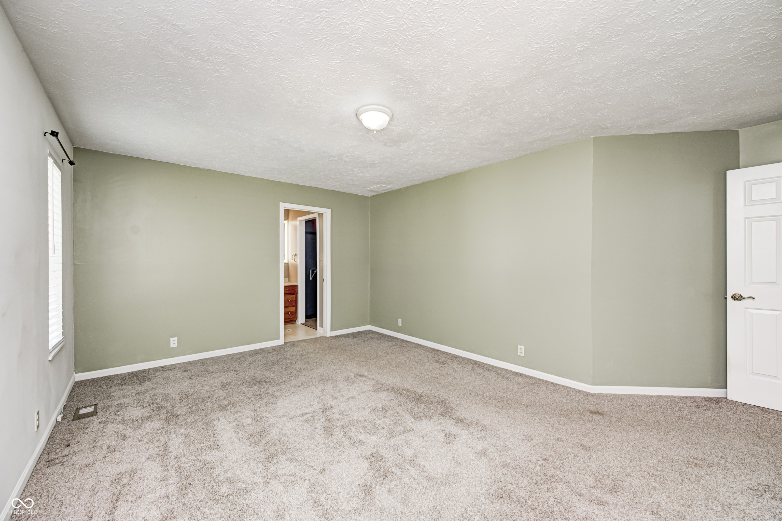 494 W Greencastle Road