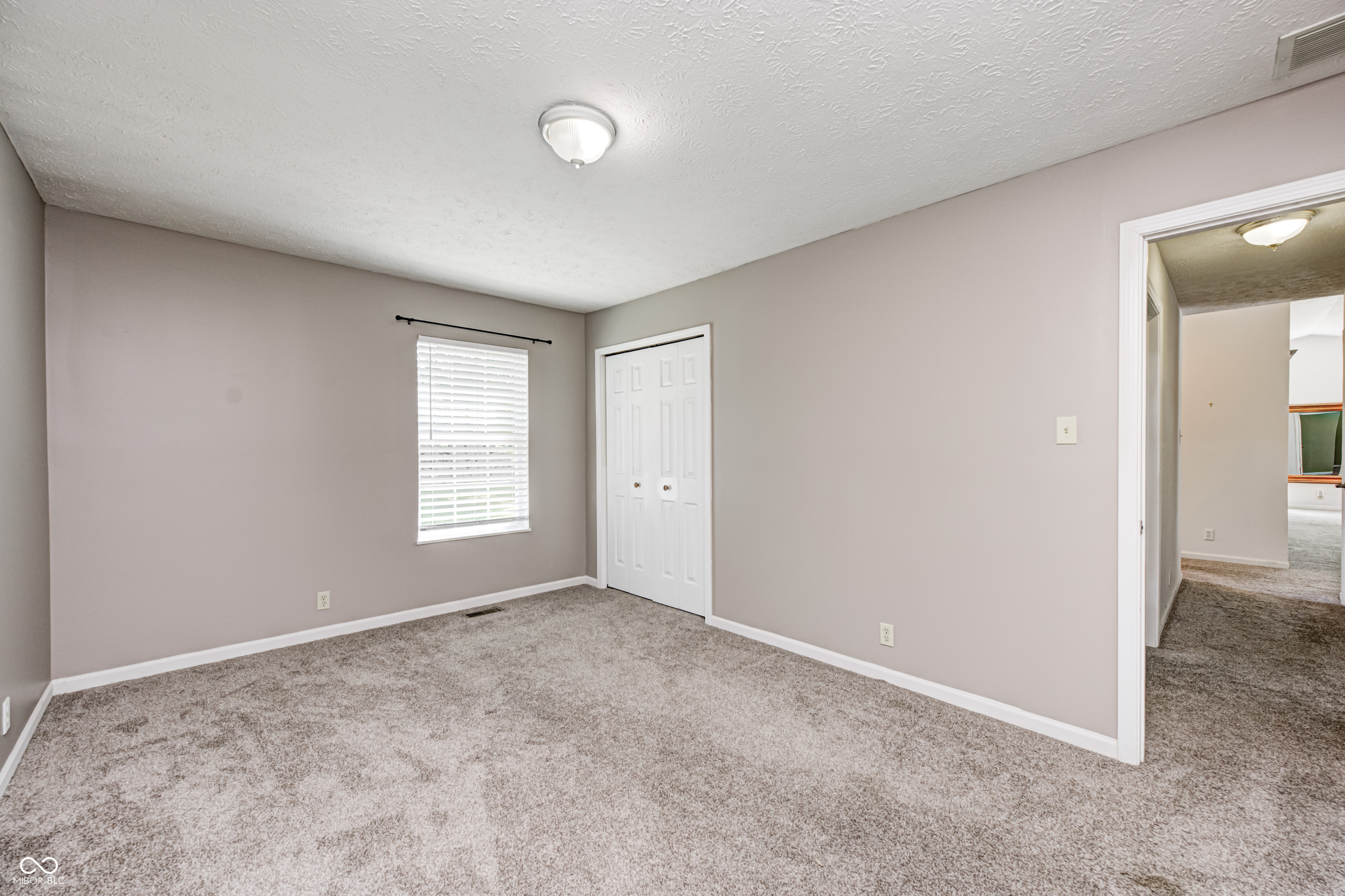 494 W Greencastle Road
