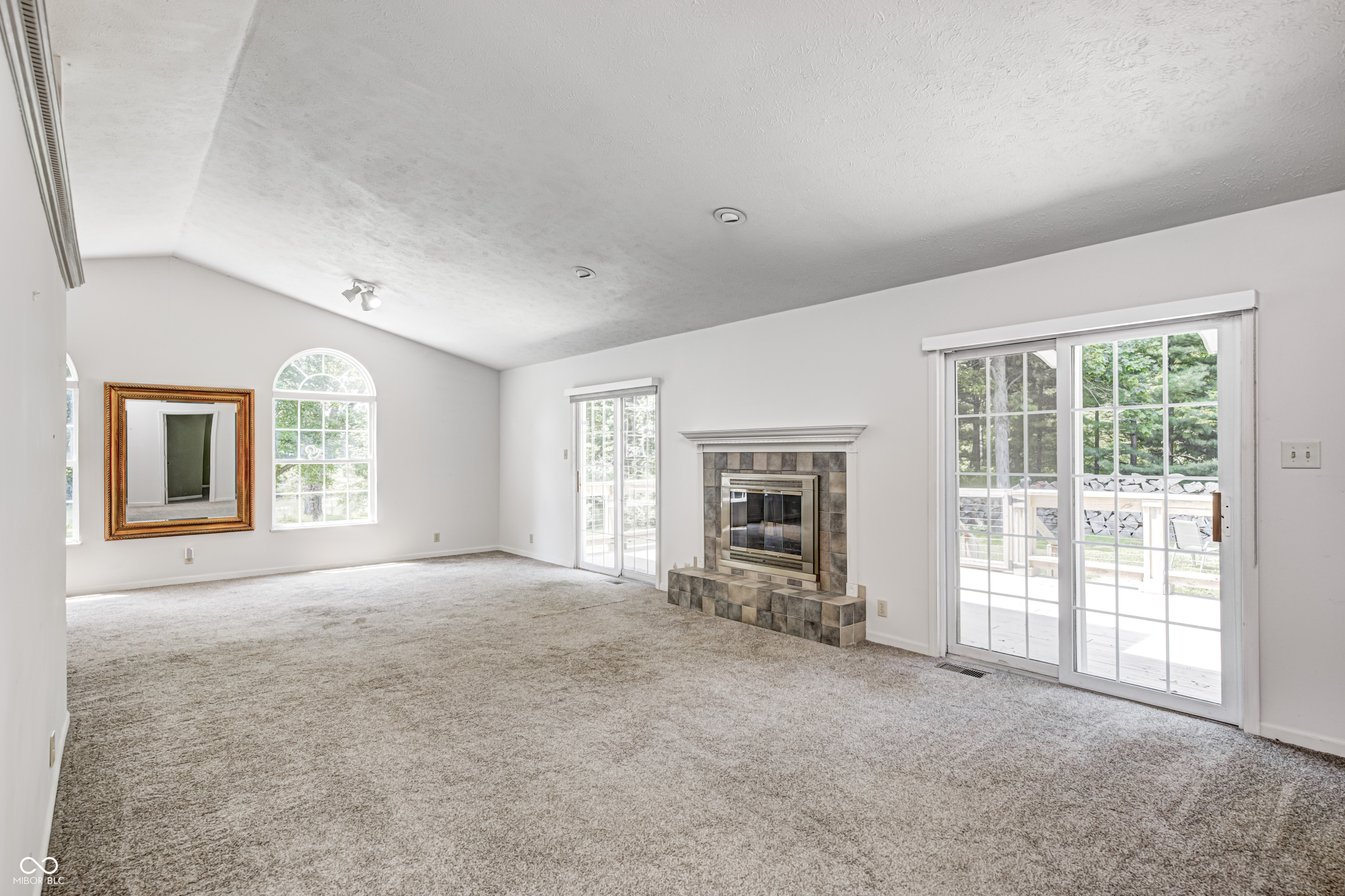494 W Greencastle Road
