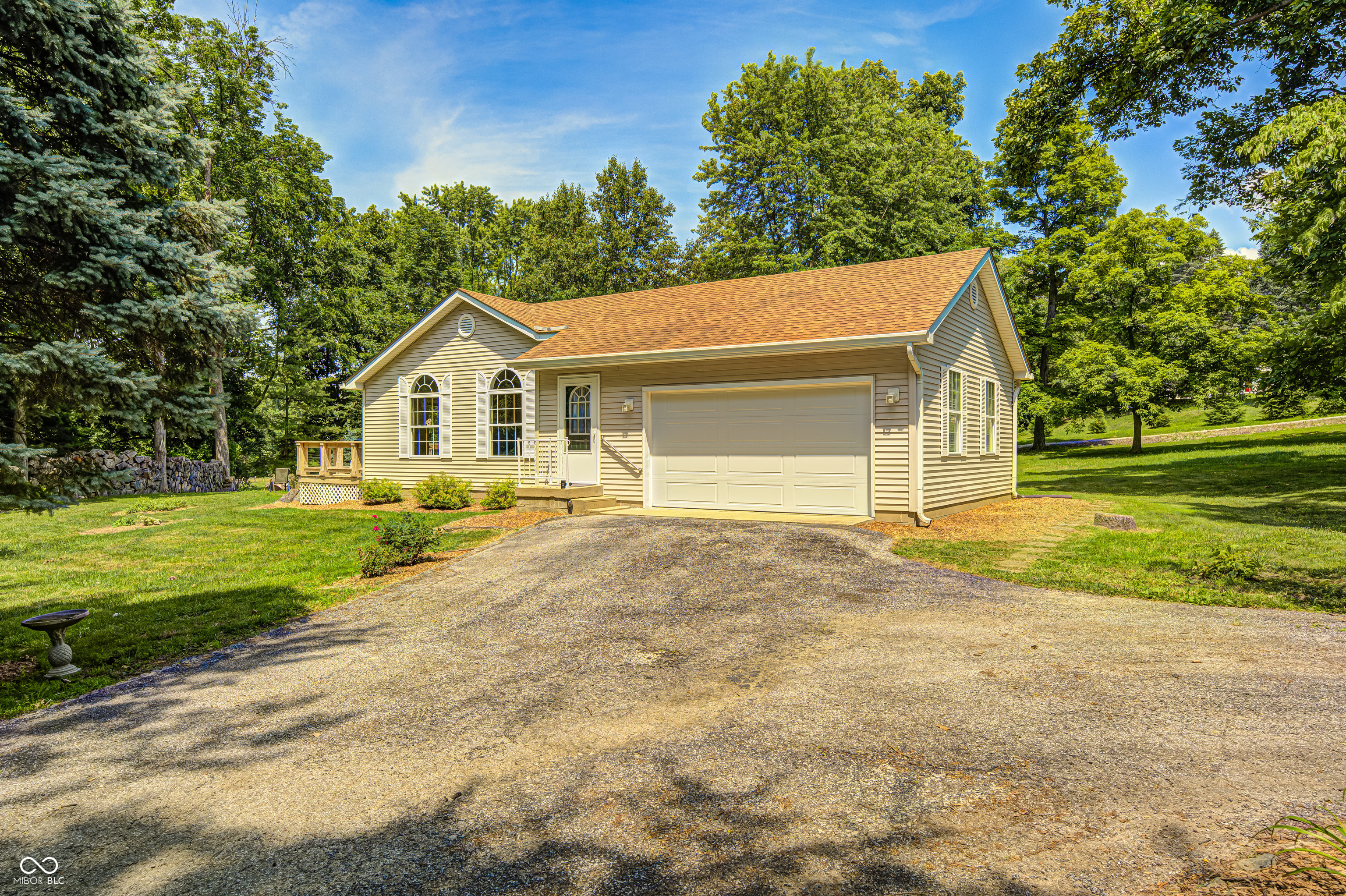 494 W Greencastle Road