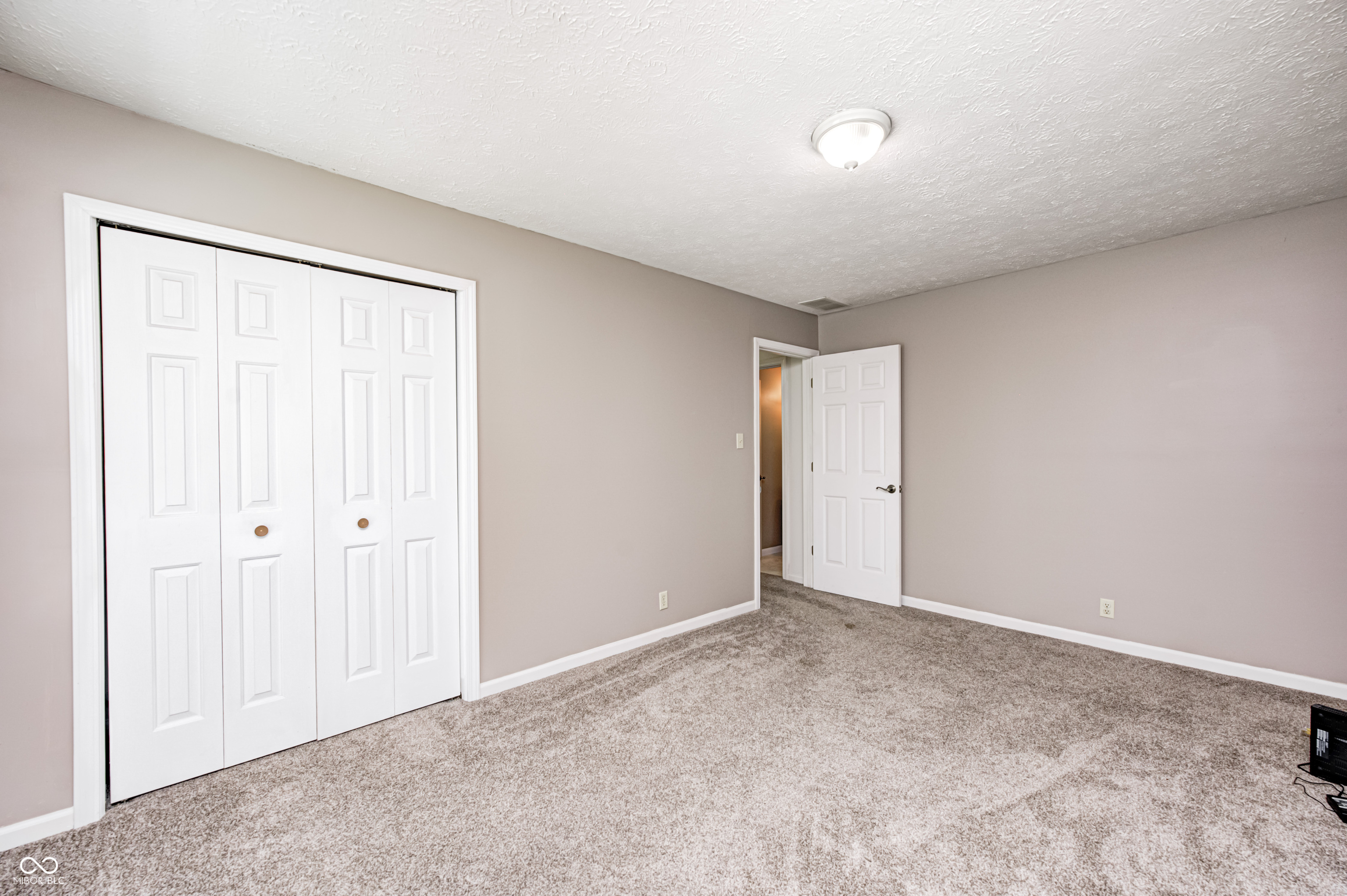 494 W Greencastle Road