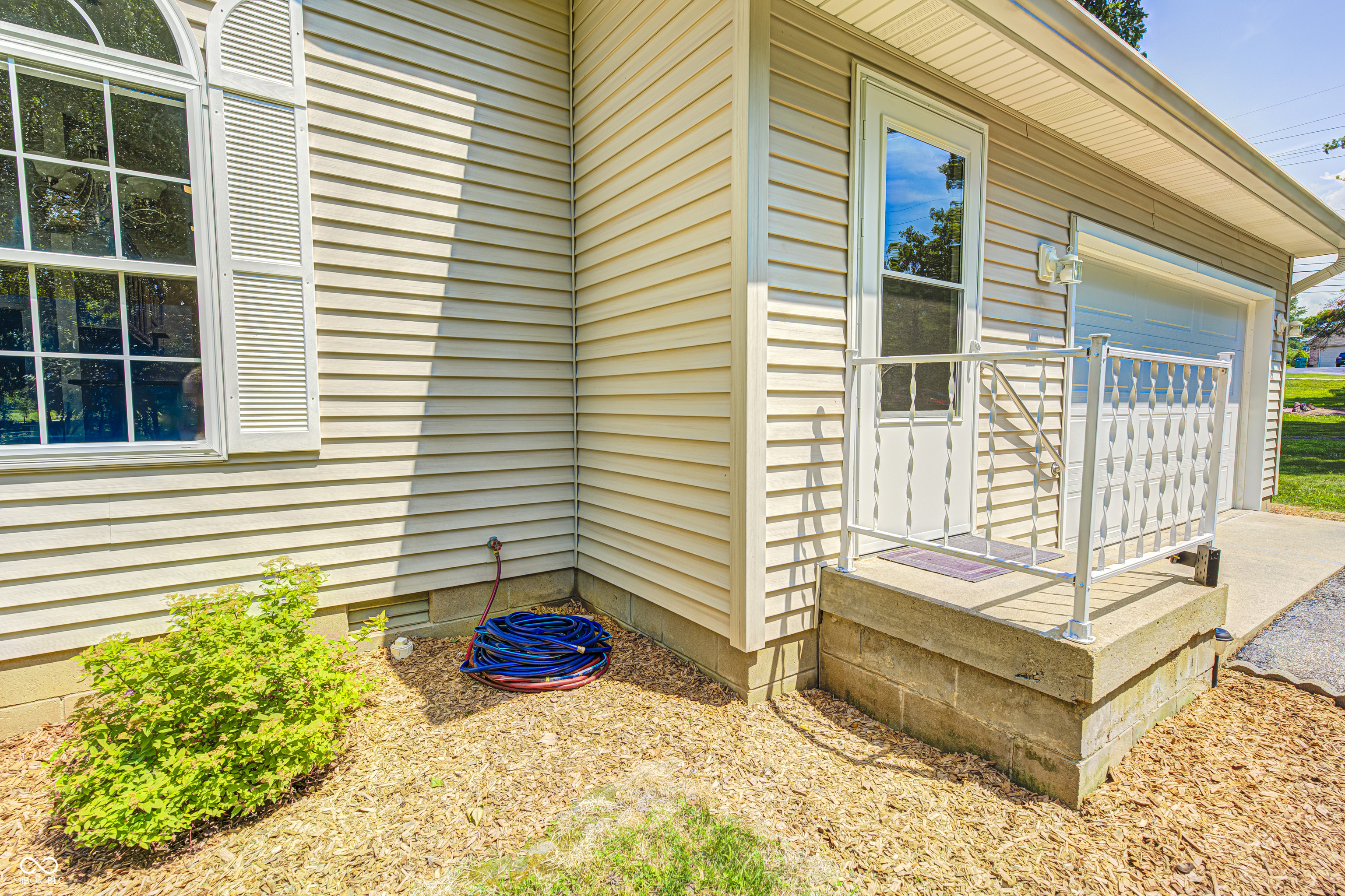 494 W Greencastle Road