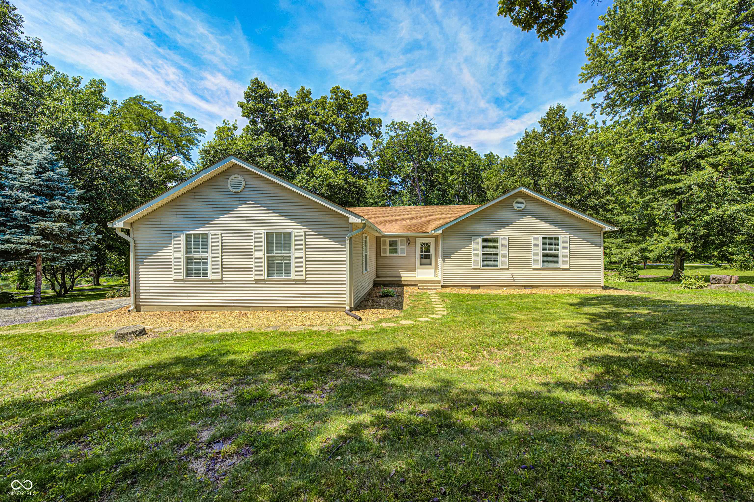 494 W Greencastle Road