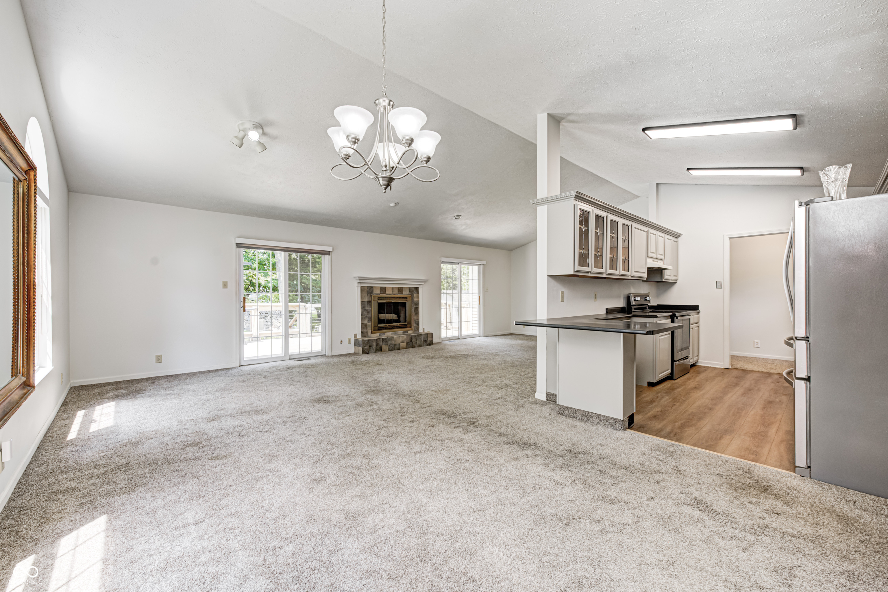 494 W Greencastle Road