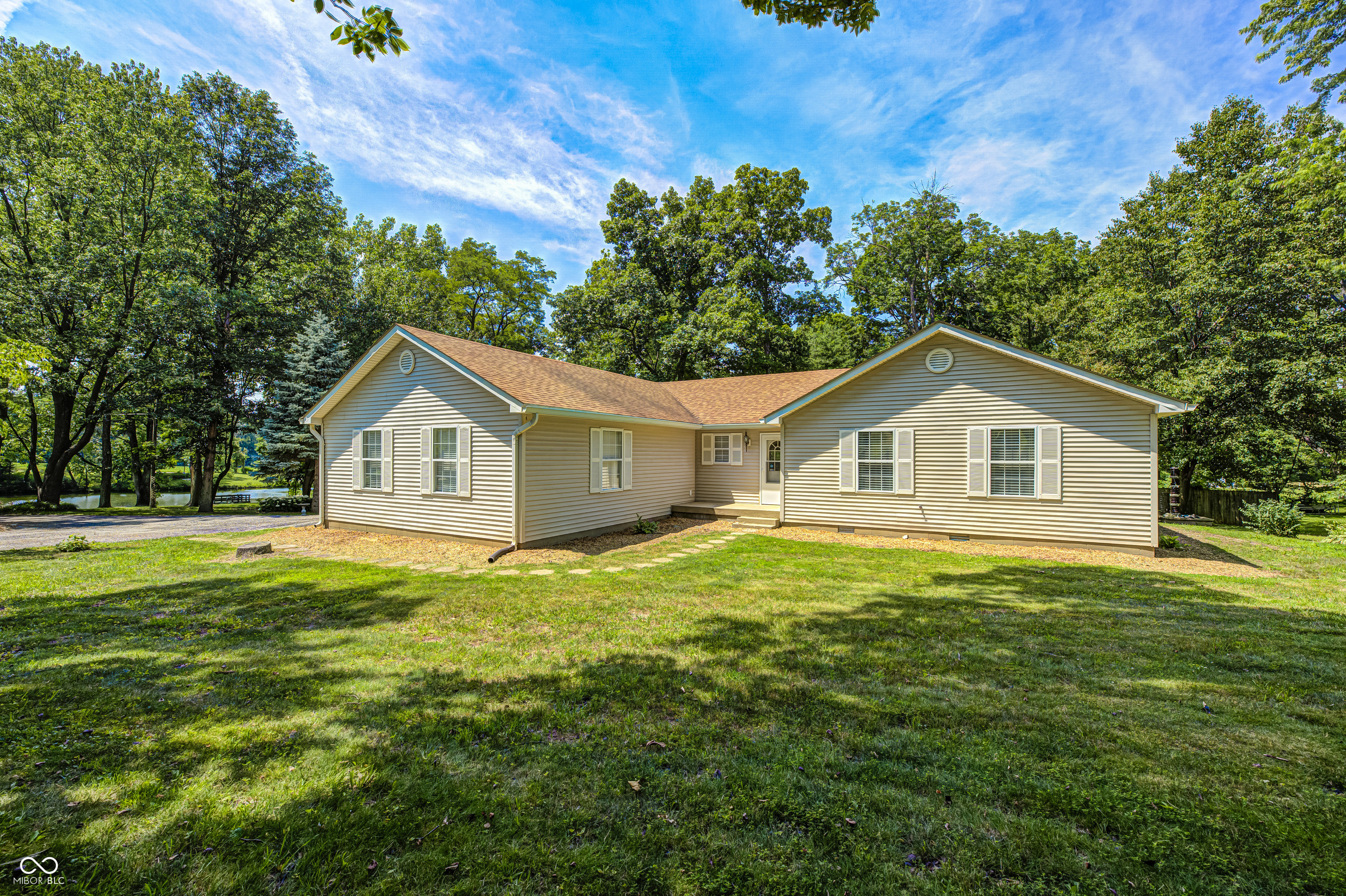 494 W Greencastle Road