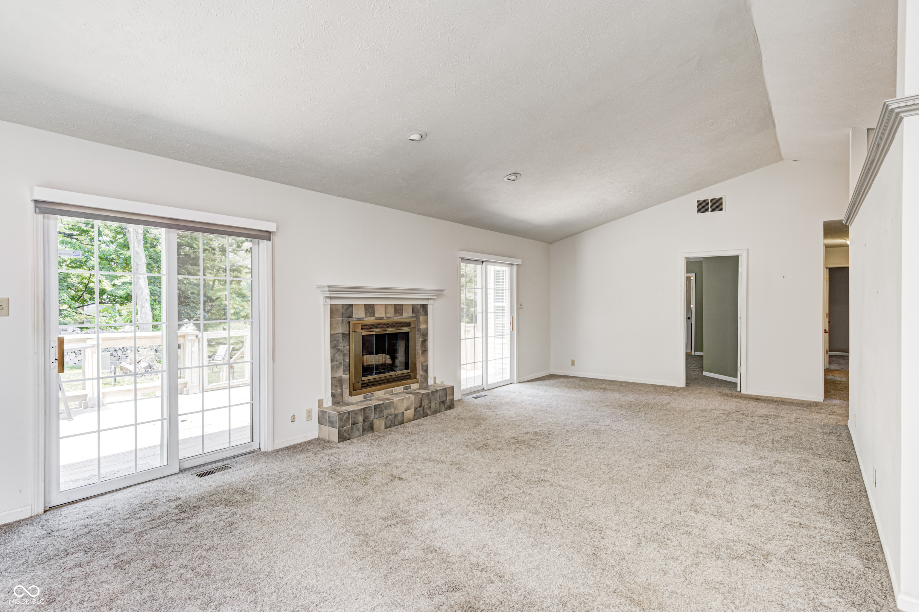 494 W Greencastle Road