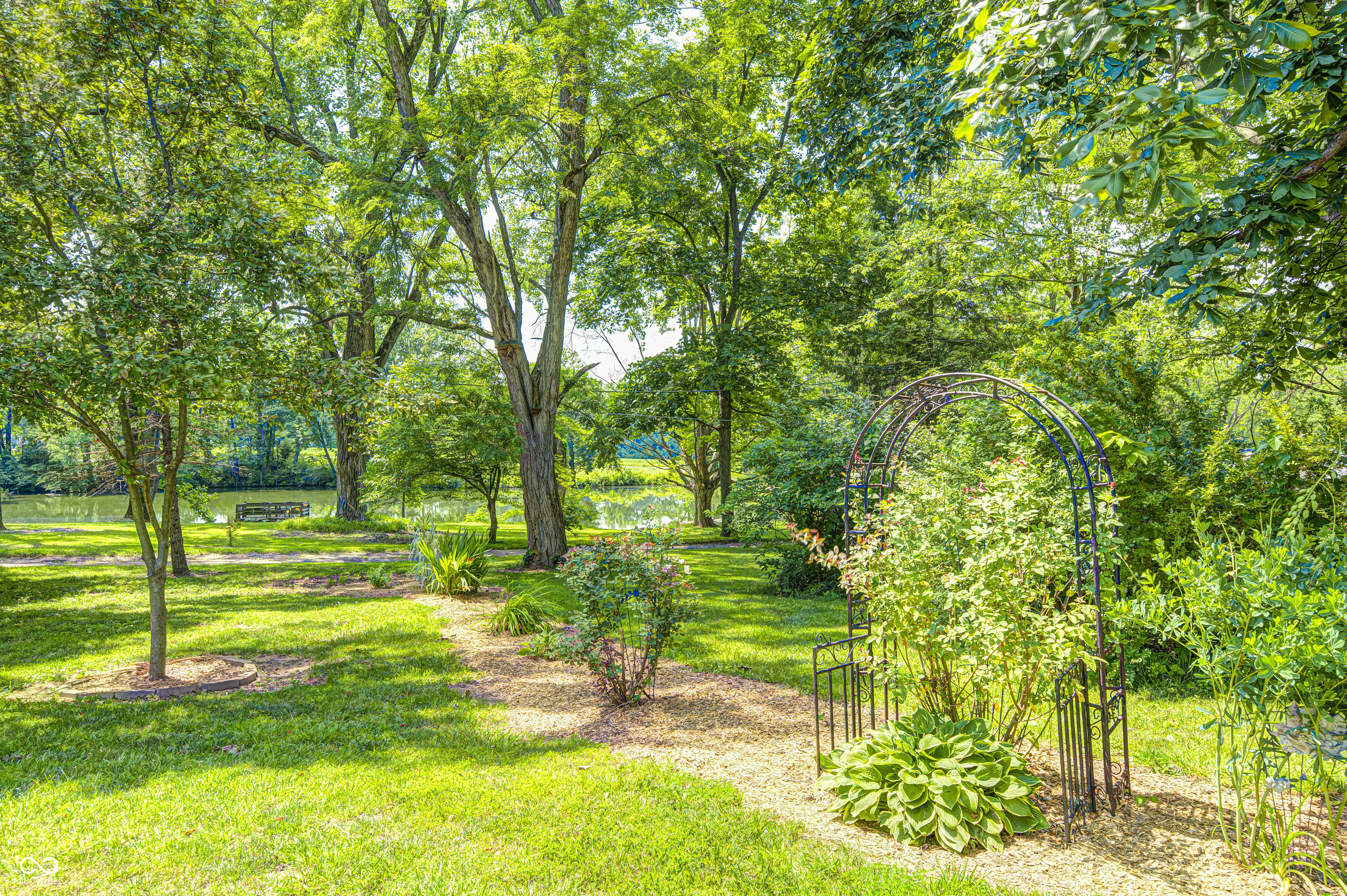 494 W Greencastle Road