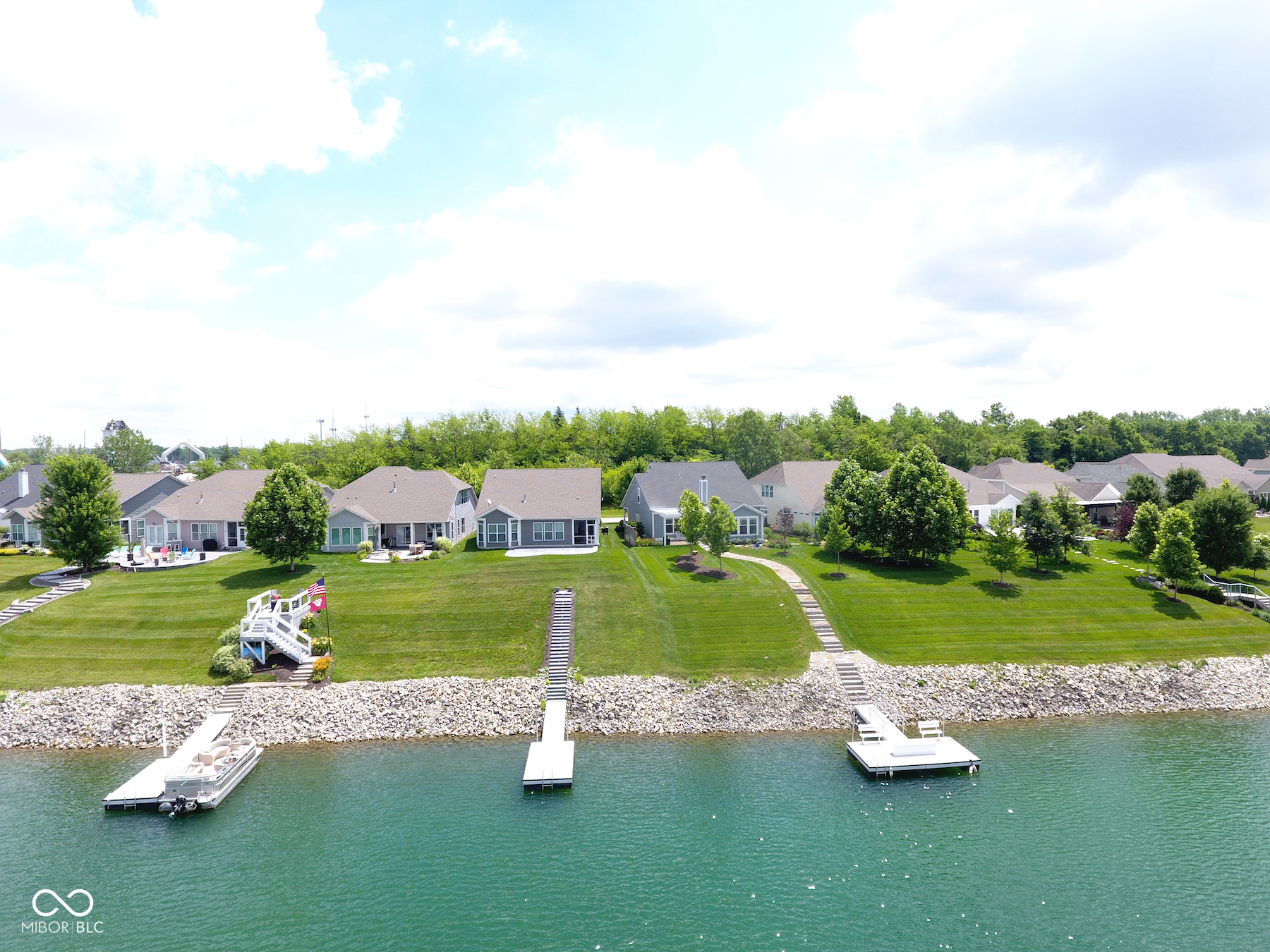 9404 Crystal River Drive