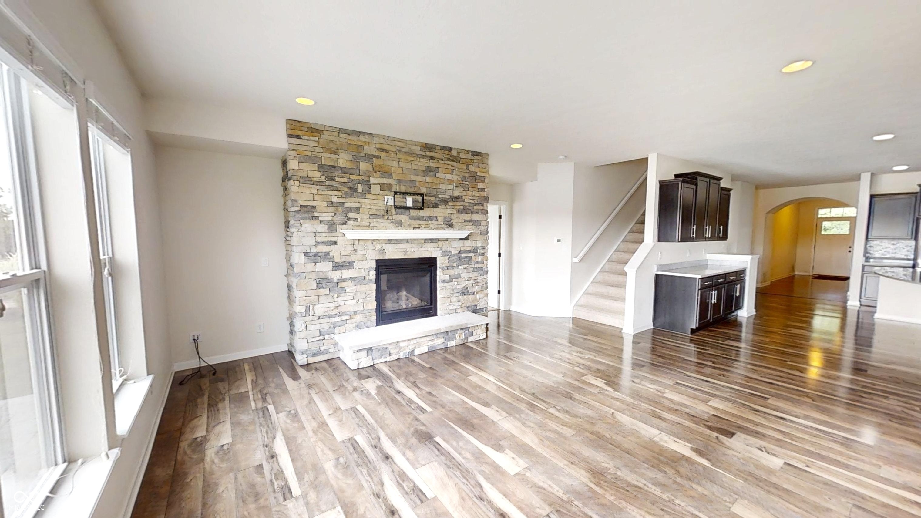 9404 Crystal River Drive