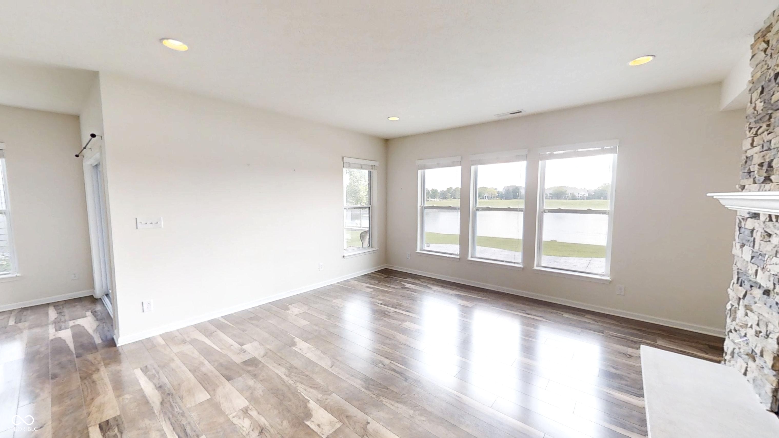 9404 Crystal River Drive