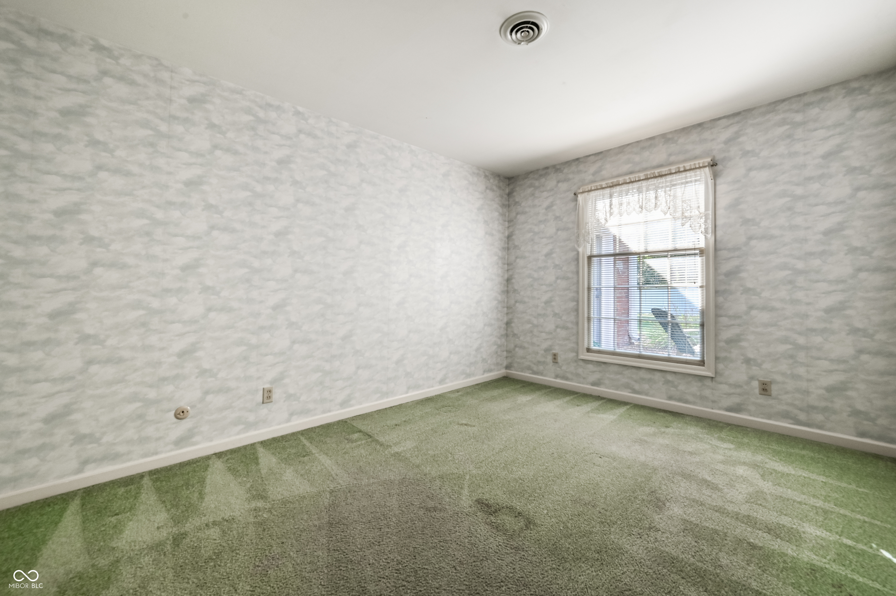 7039 Lantern Road