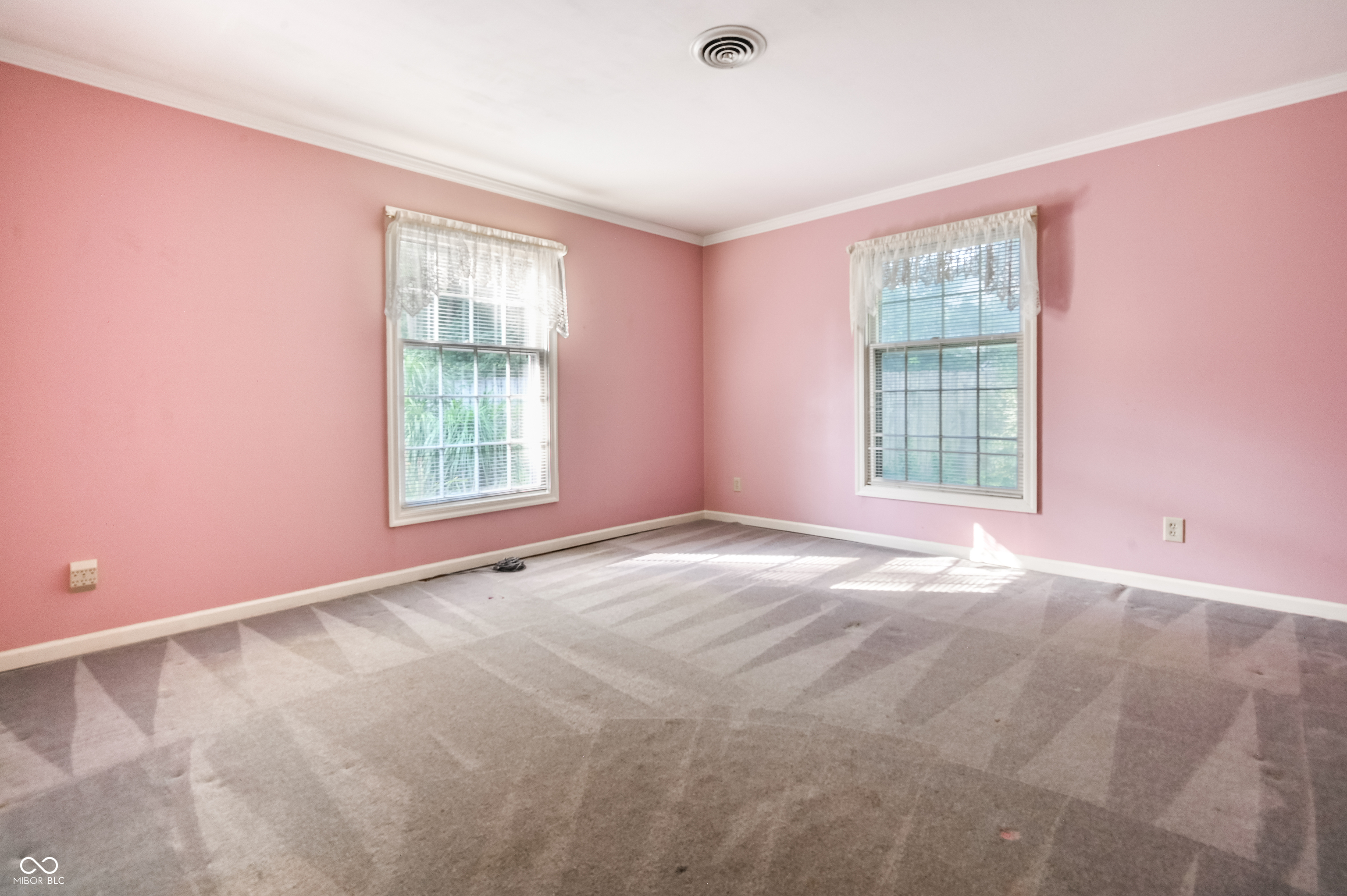 7039 Lantern Road