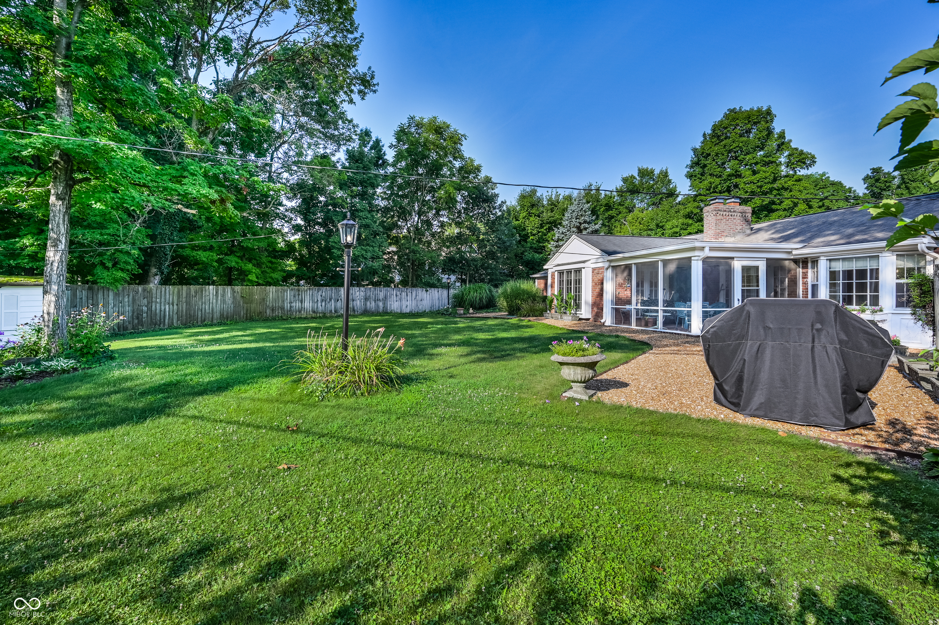 7039 Lantern Road