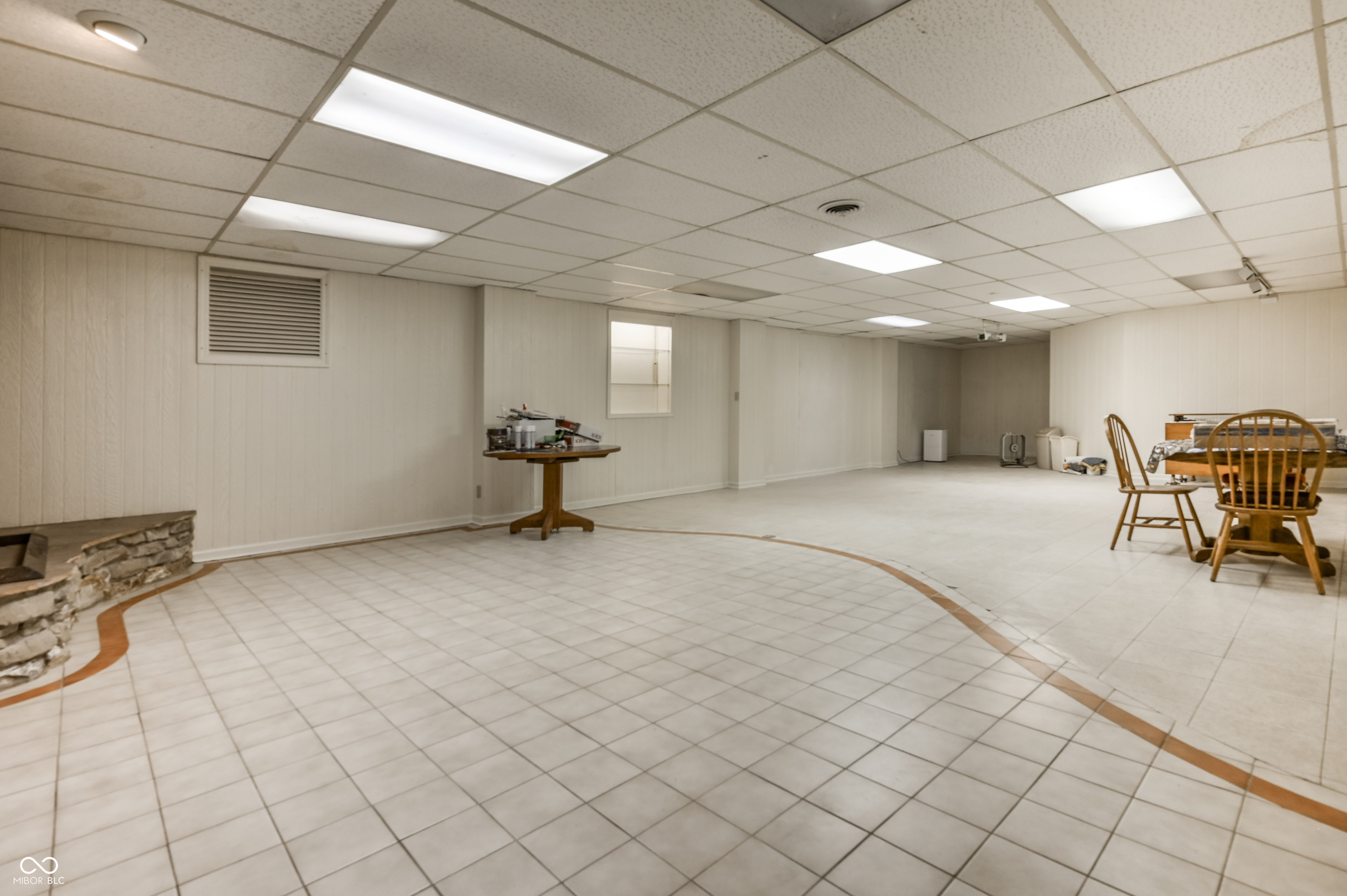 7039 Lantern Road