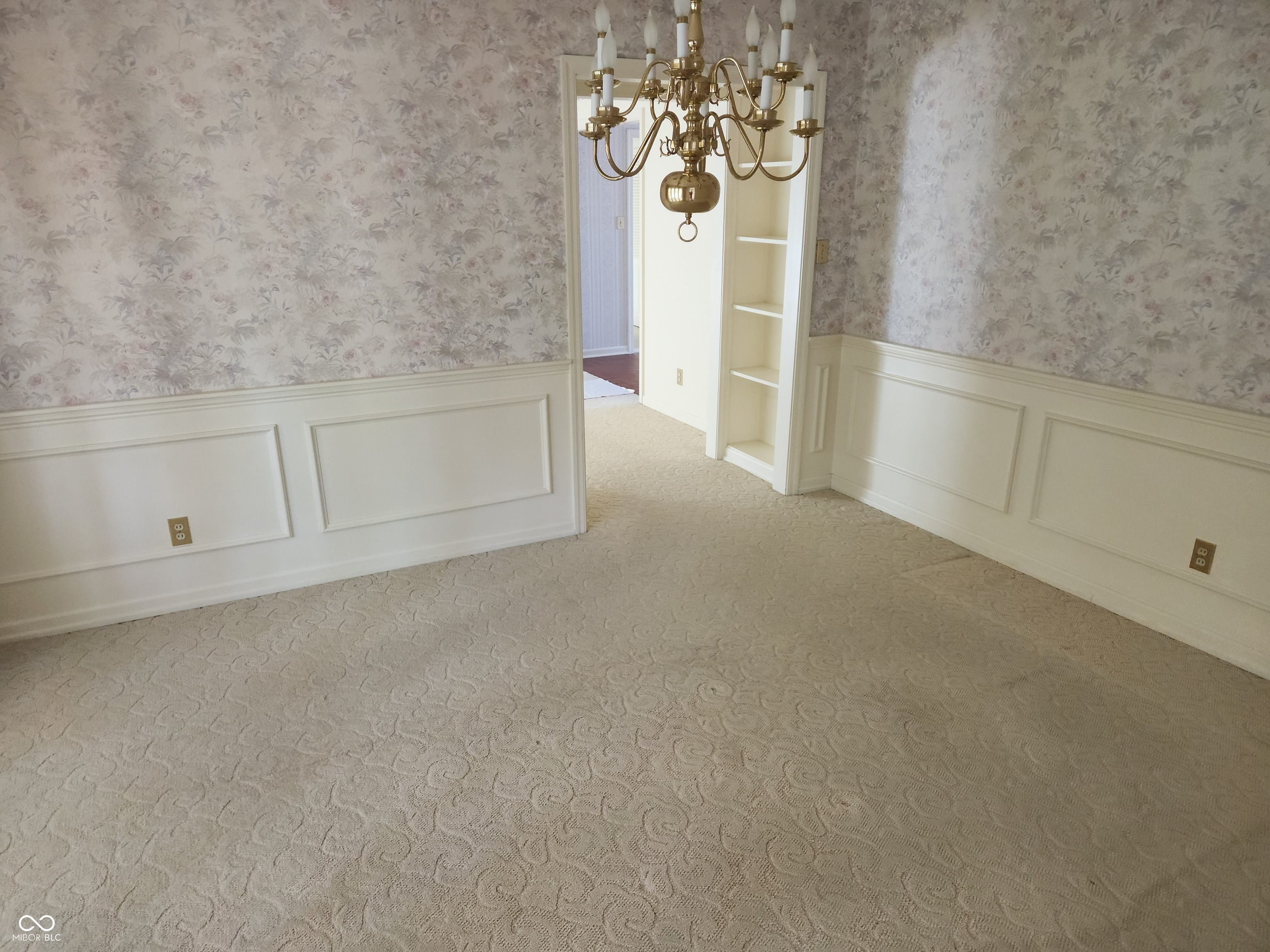 7039 Lantern Road