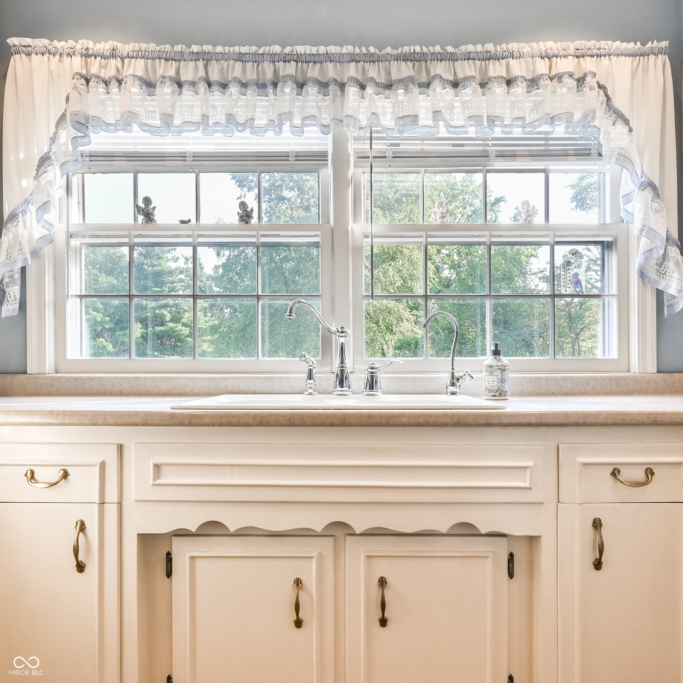 7039 Lantern Road
