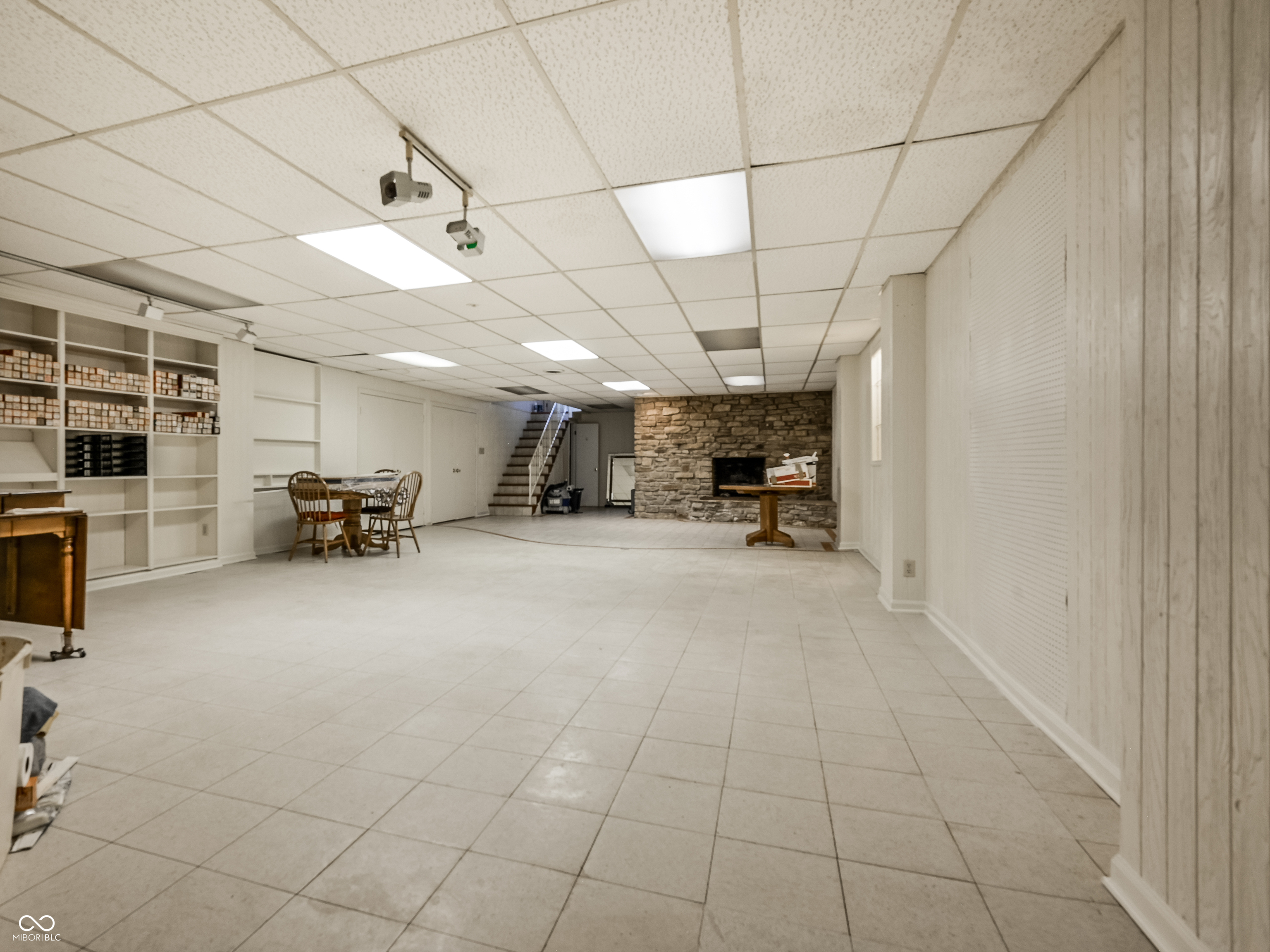 7039 Lantern Road