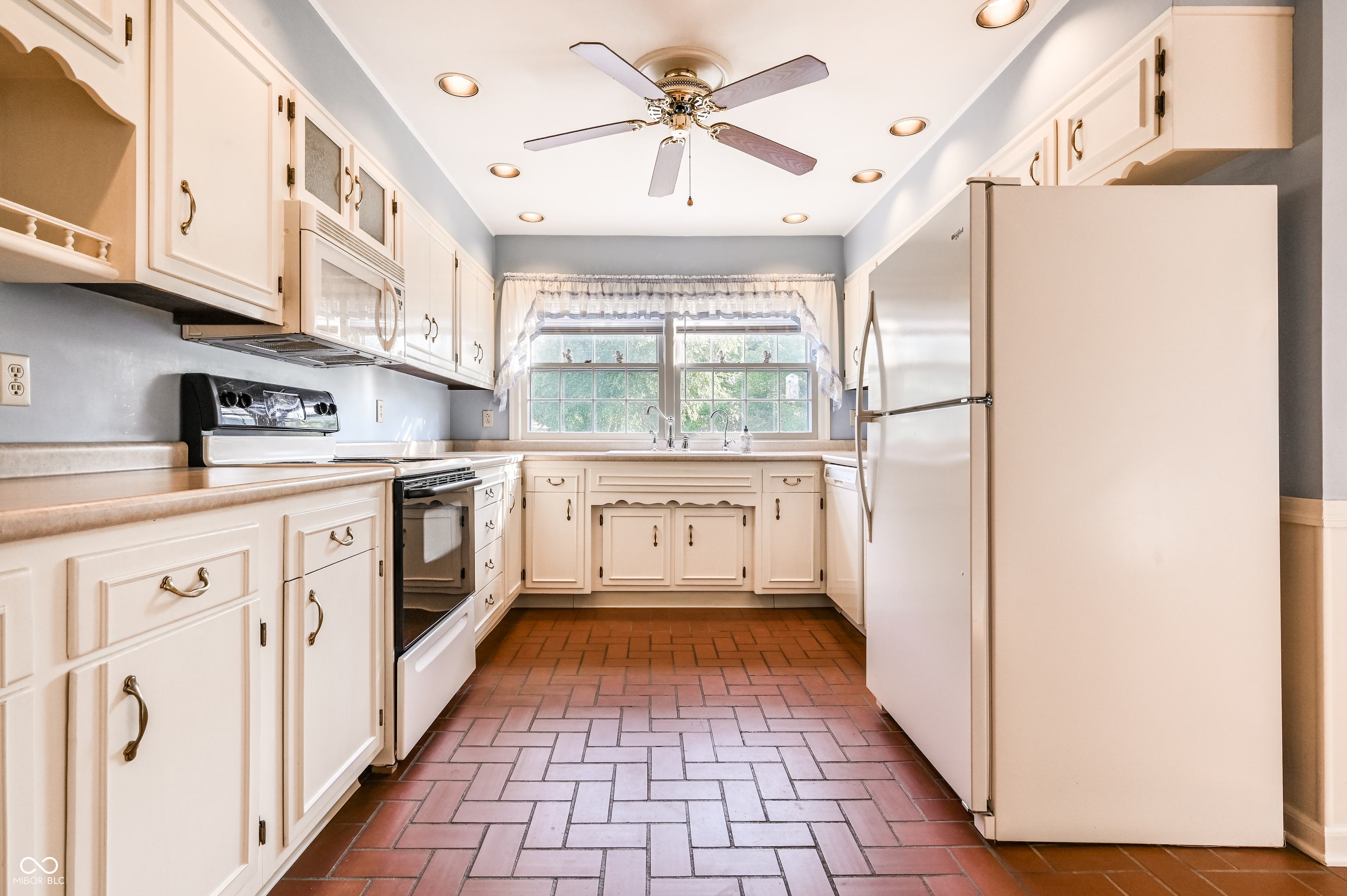 7039 Lantern Road