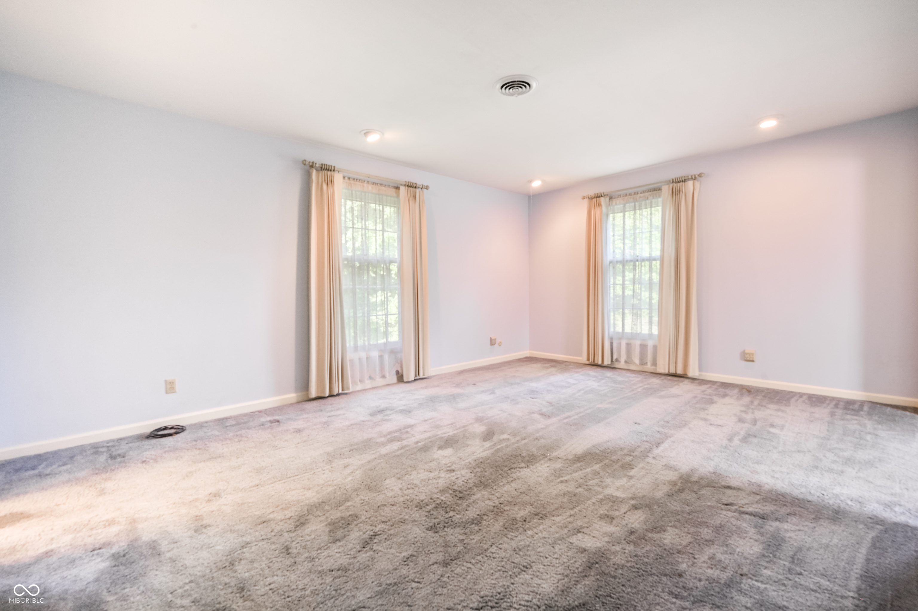 7039 Lantern Road