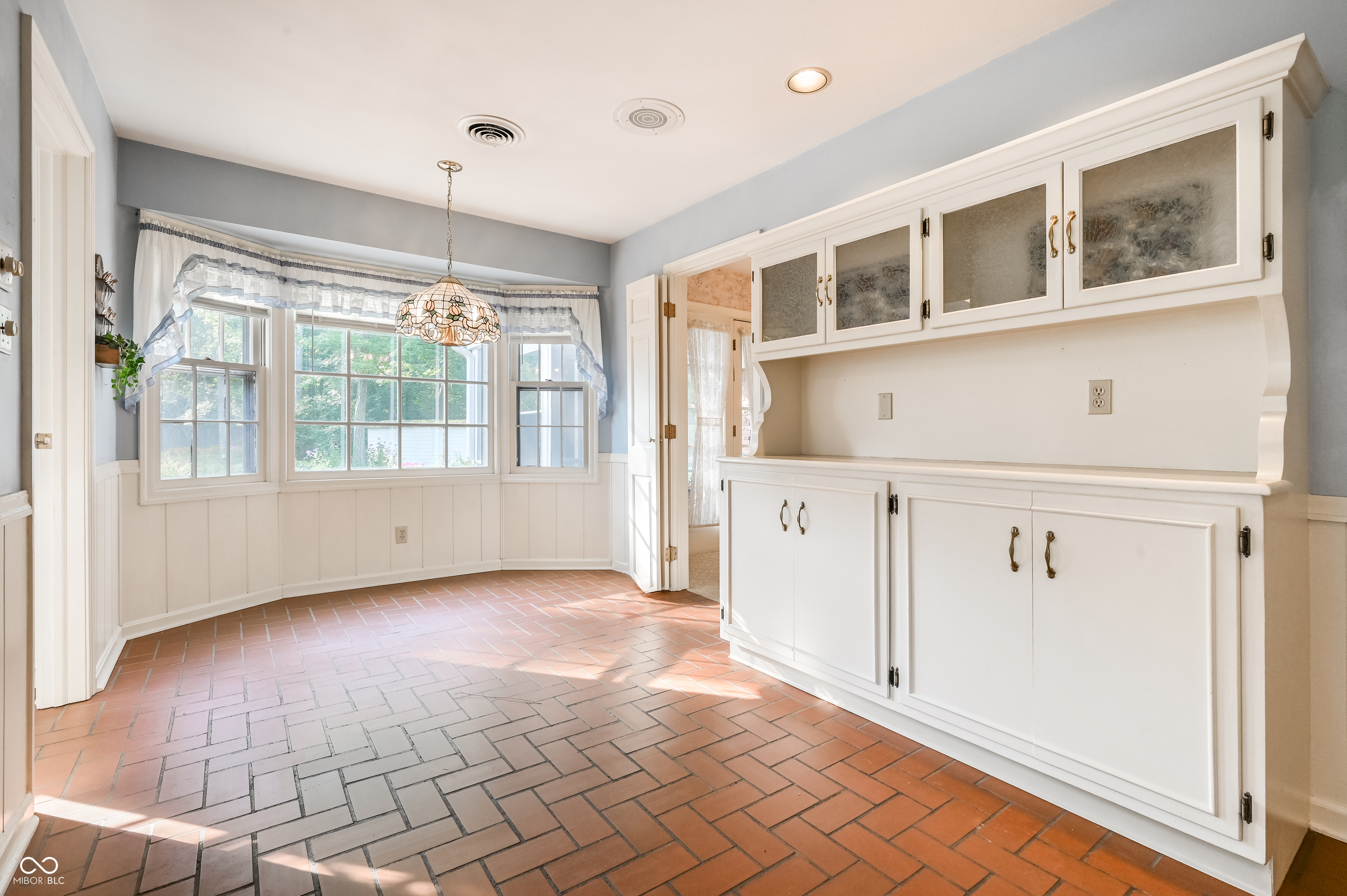 7039 Lantern Road