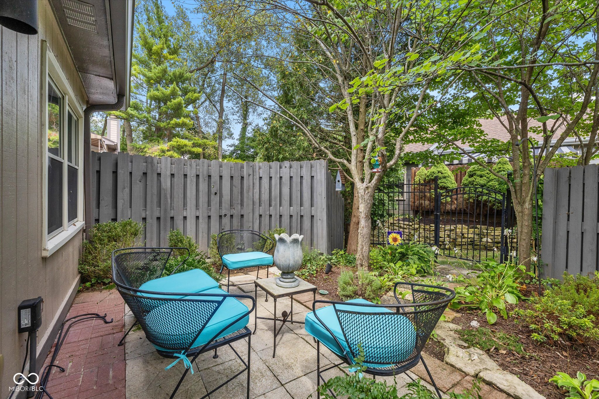 5333 Thicket Hill Lane
