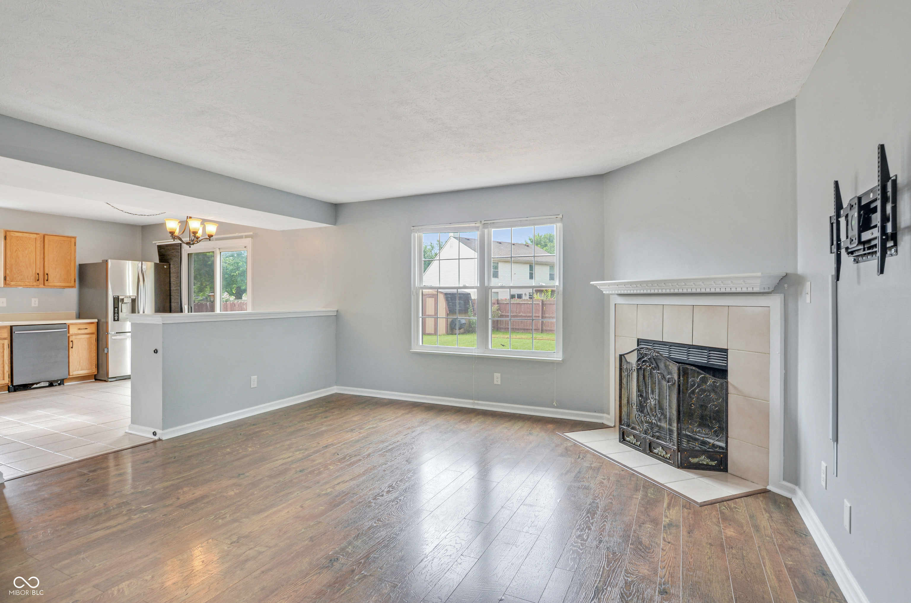 5541 Lippan Way