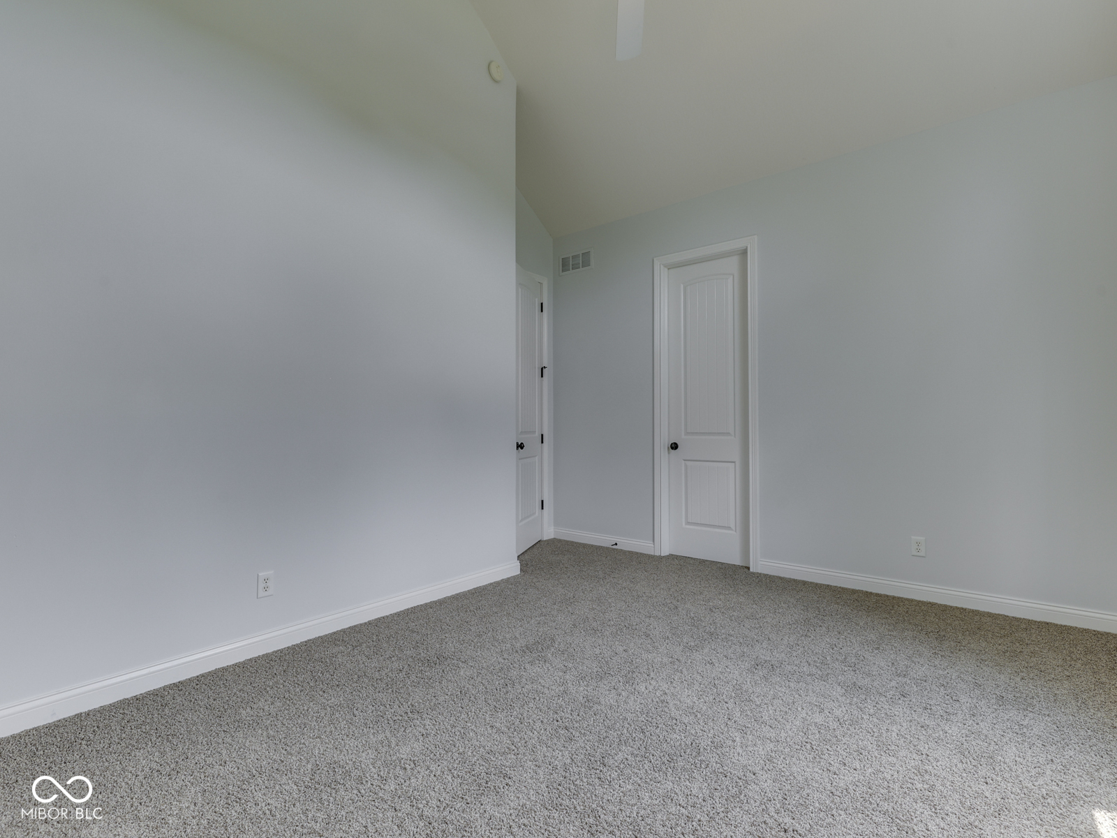 3270 Cherokee Circle