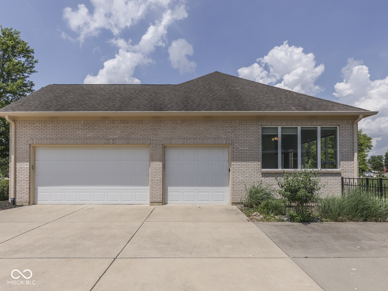 3270 Cherokee Circle