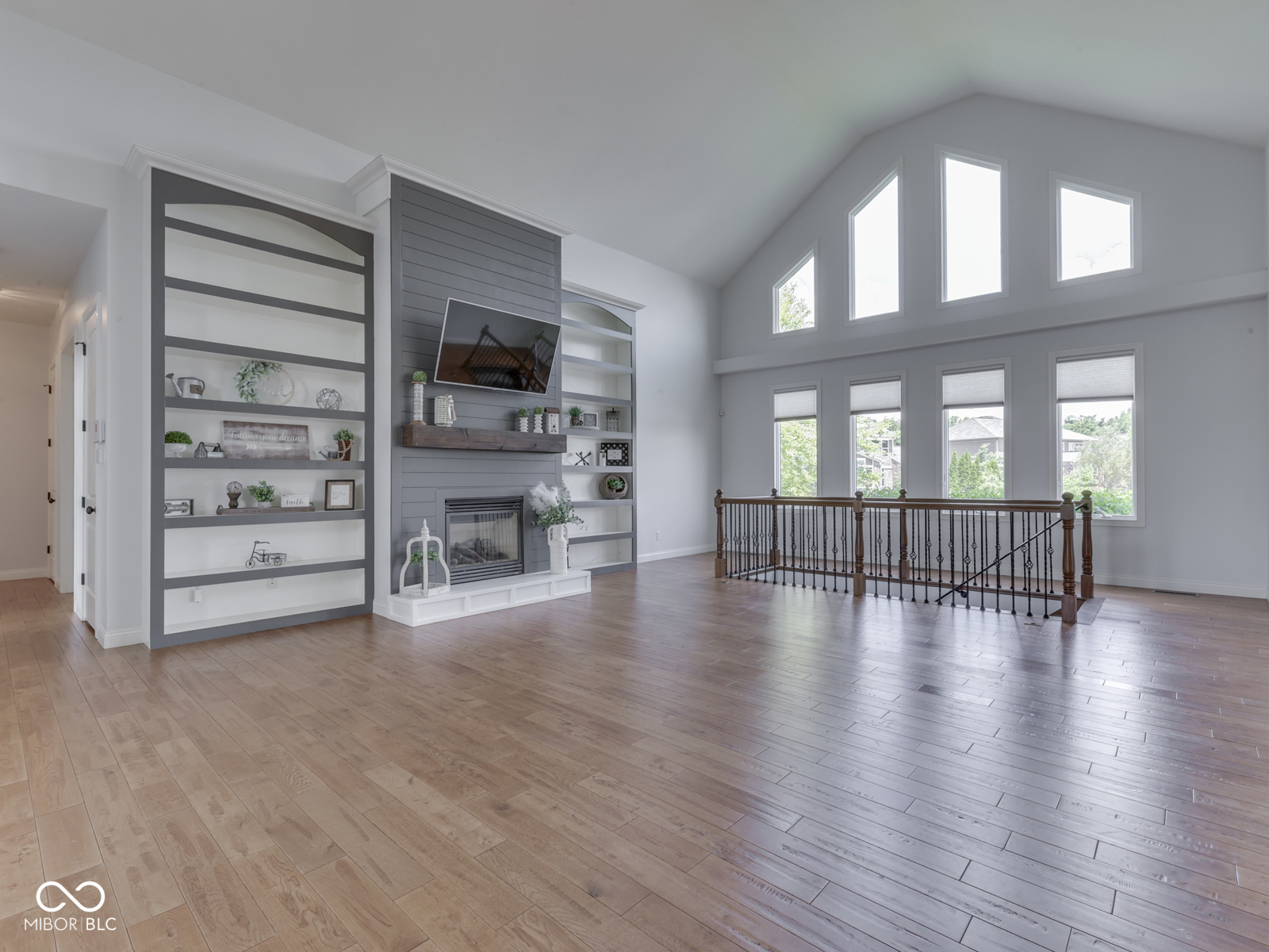 3270 Cherokee Circle