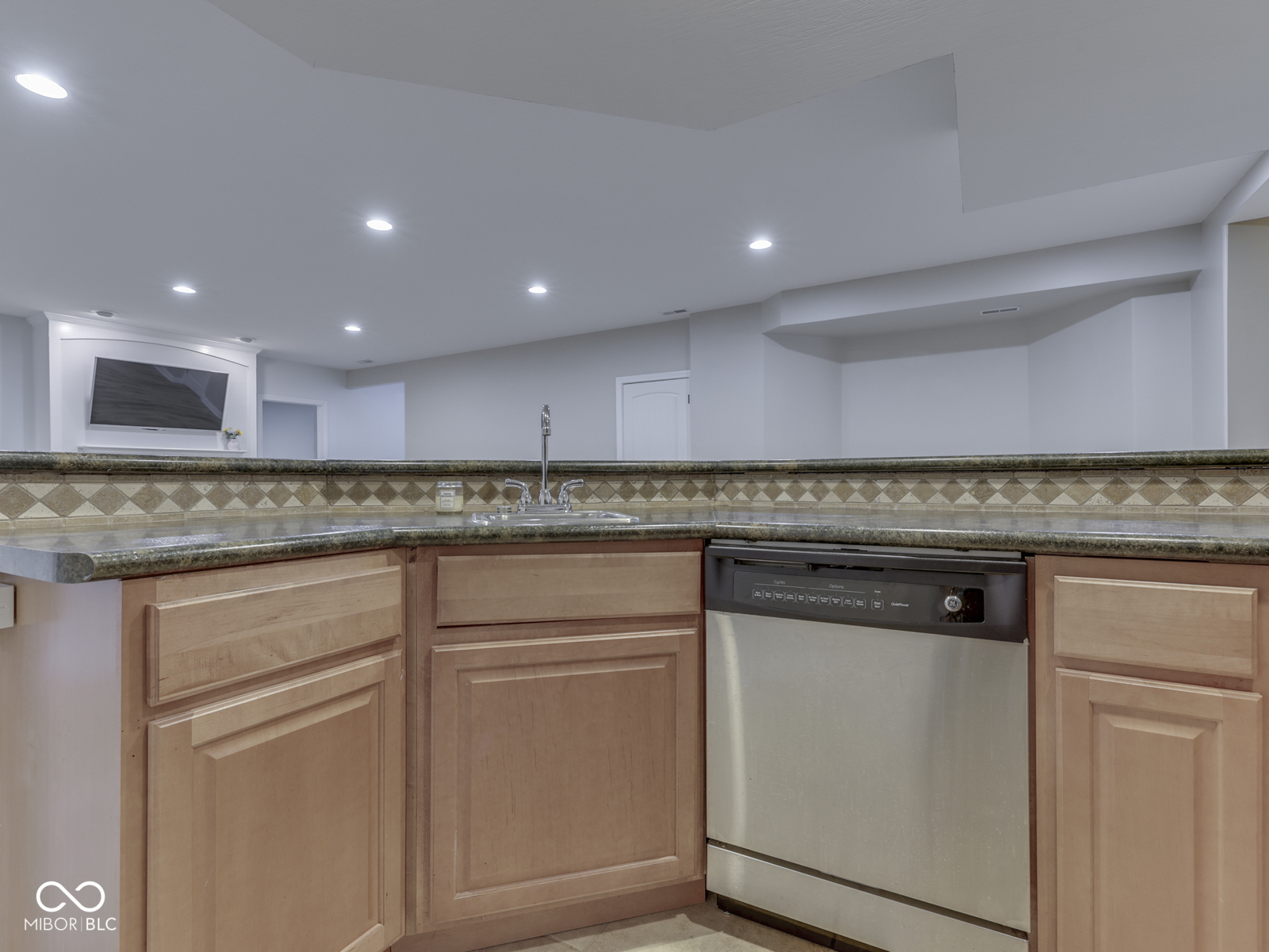 3270 Cherokee Circle