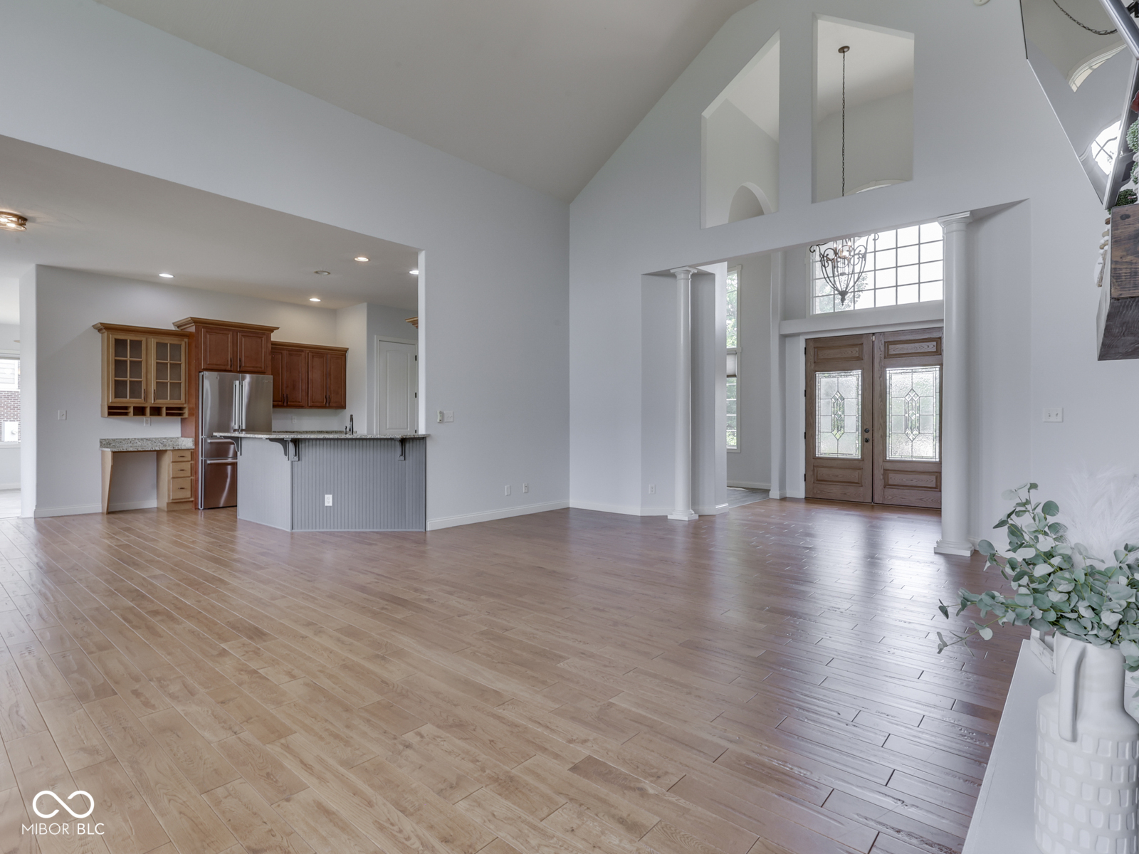 3270 Cherokee Circle