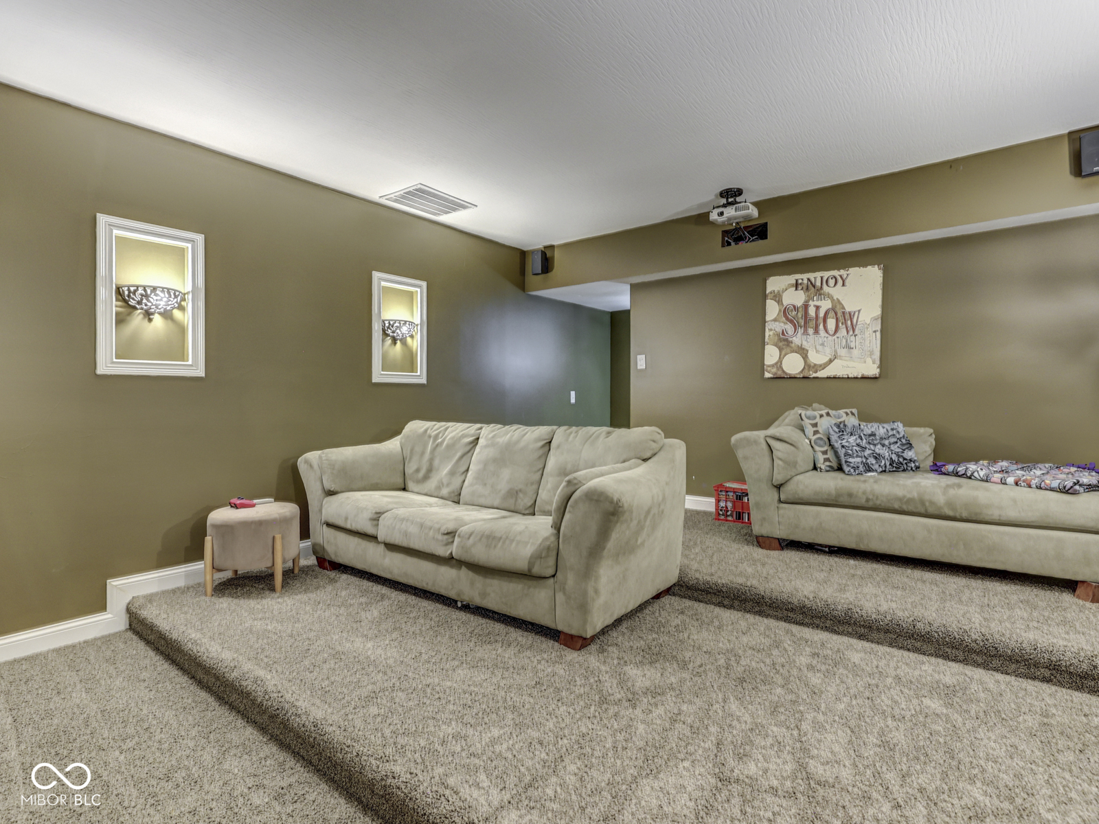 3270 Cherokee Circle